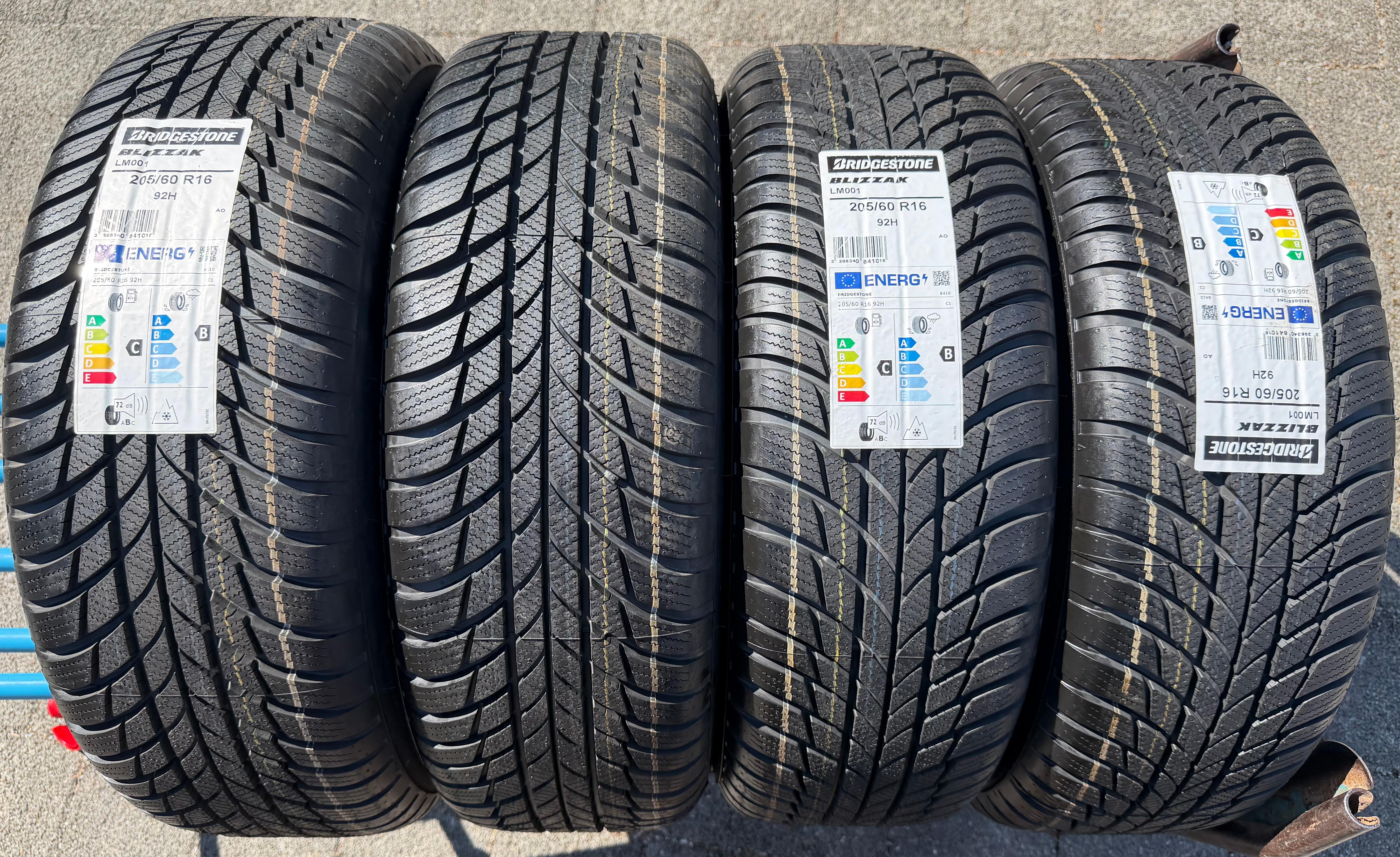 4 Winterräder Audi Q2 GA VW T-Roc 205/60R16 92H Bridgestone 5Q0601027AM NEU