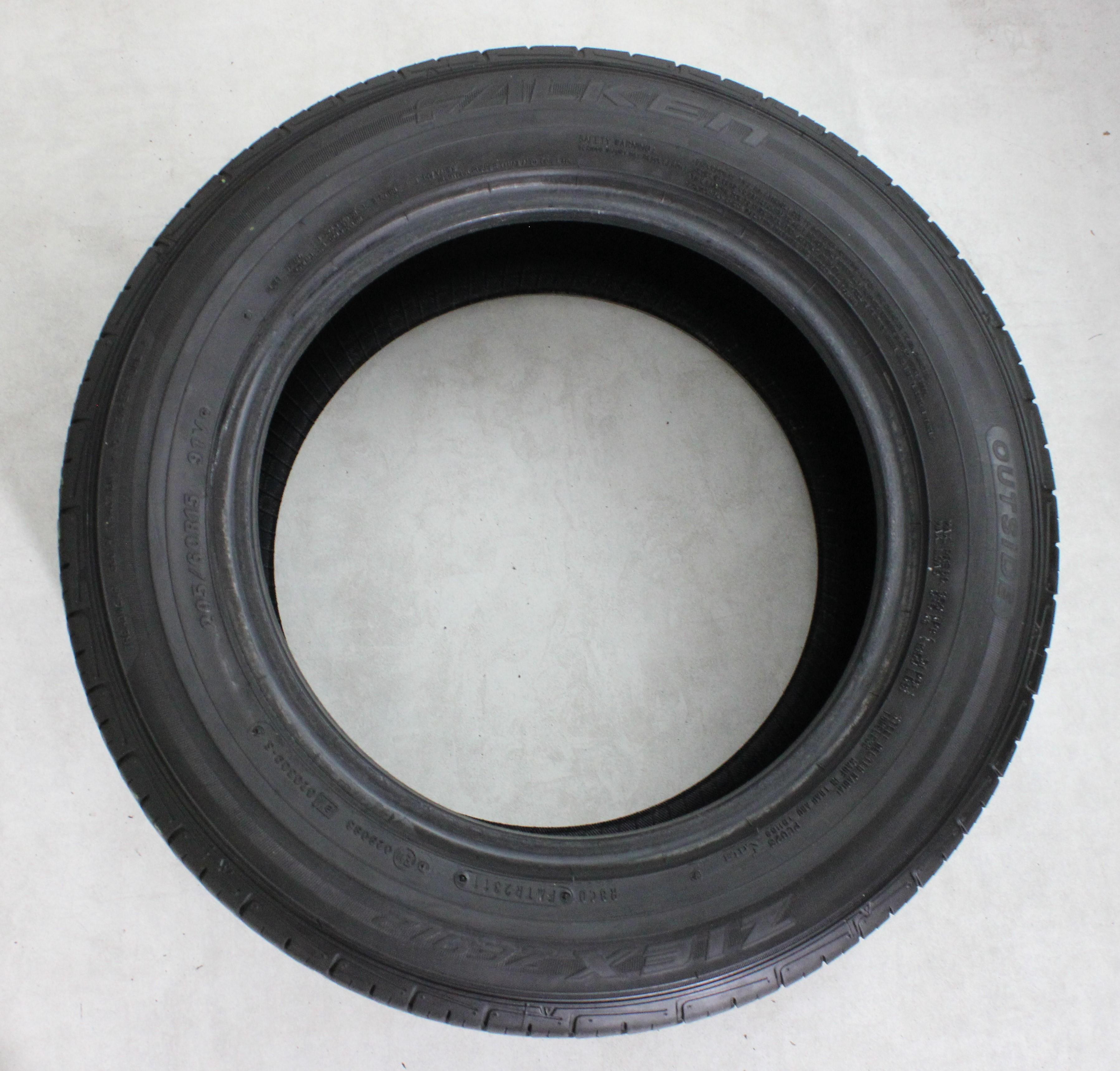 2 x 205/60R15 91V Sommerreifen Falken Ziex ZE912 5-5,5mm 2011