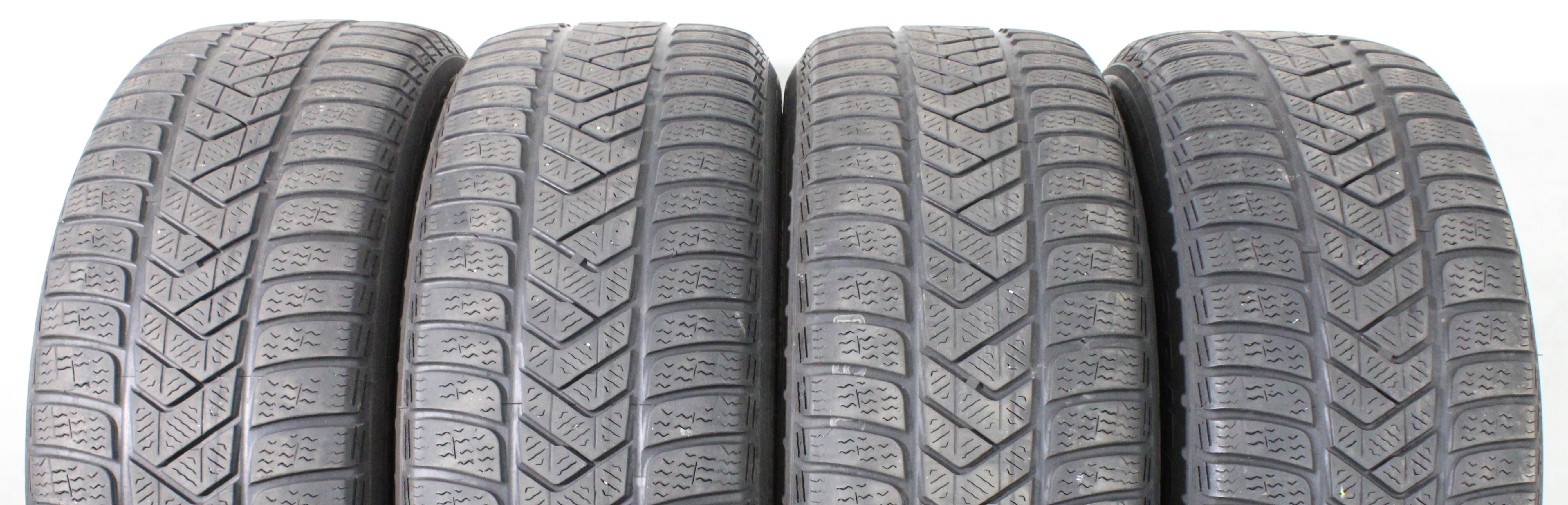4 x 235/55R17 103V pneus hiver Pirelli Sottozero 3 4mm 2020