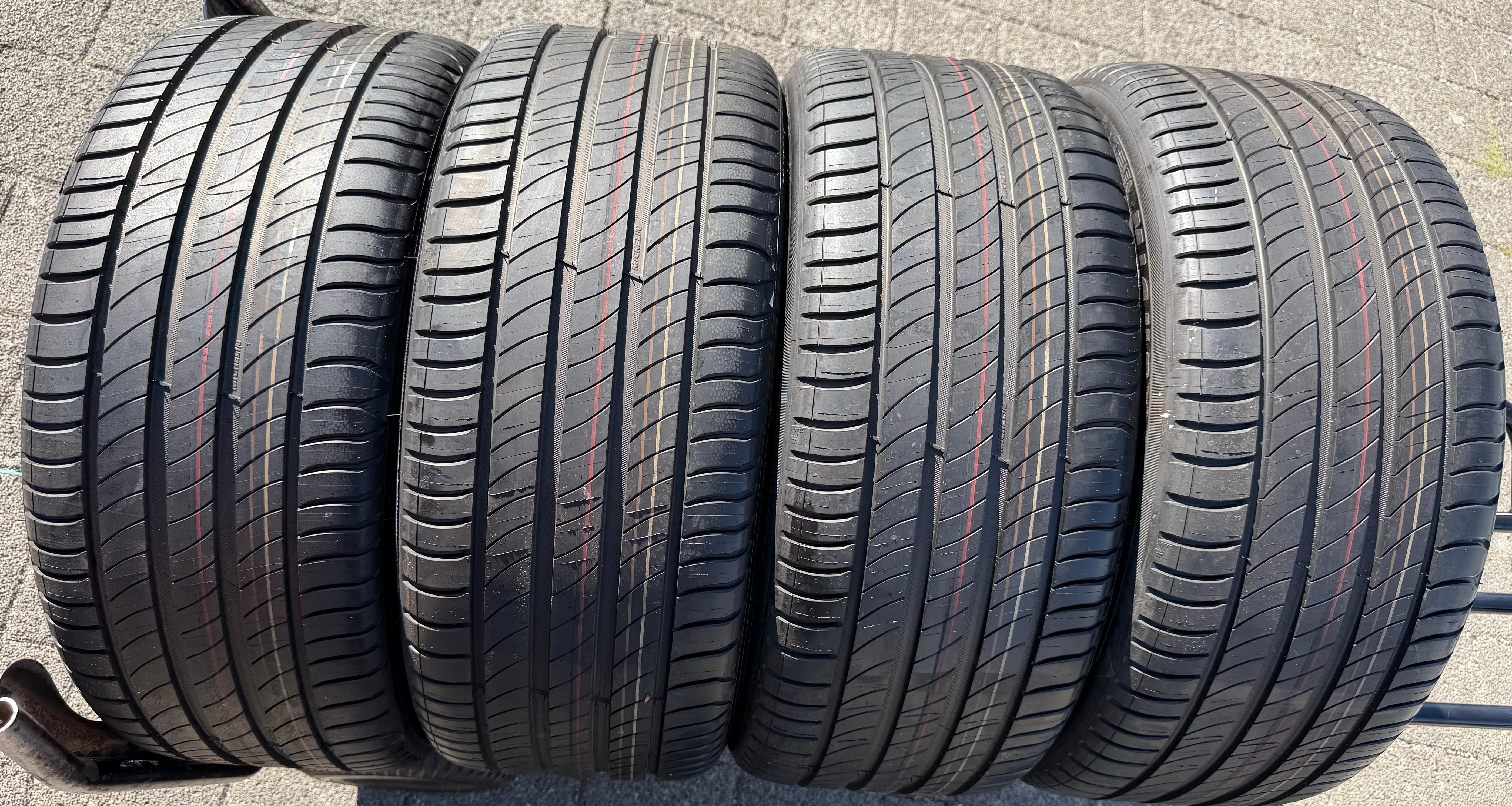 4 Original 18" Alu Sommerräder Audi A4 S4 8W B9 8W0601025EJ 245/40R18 93H Michelin