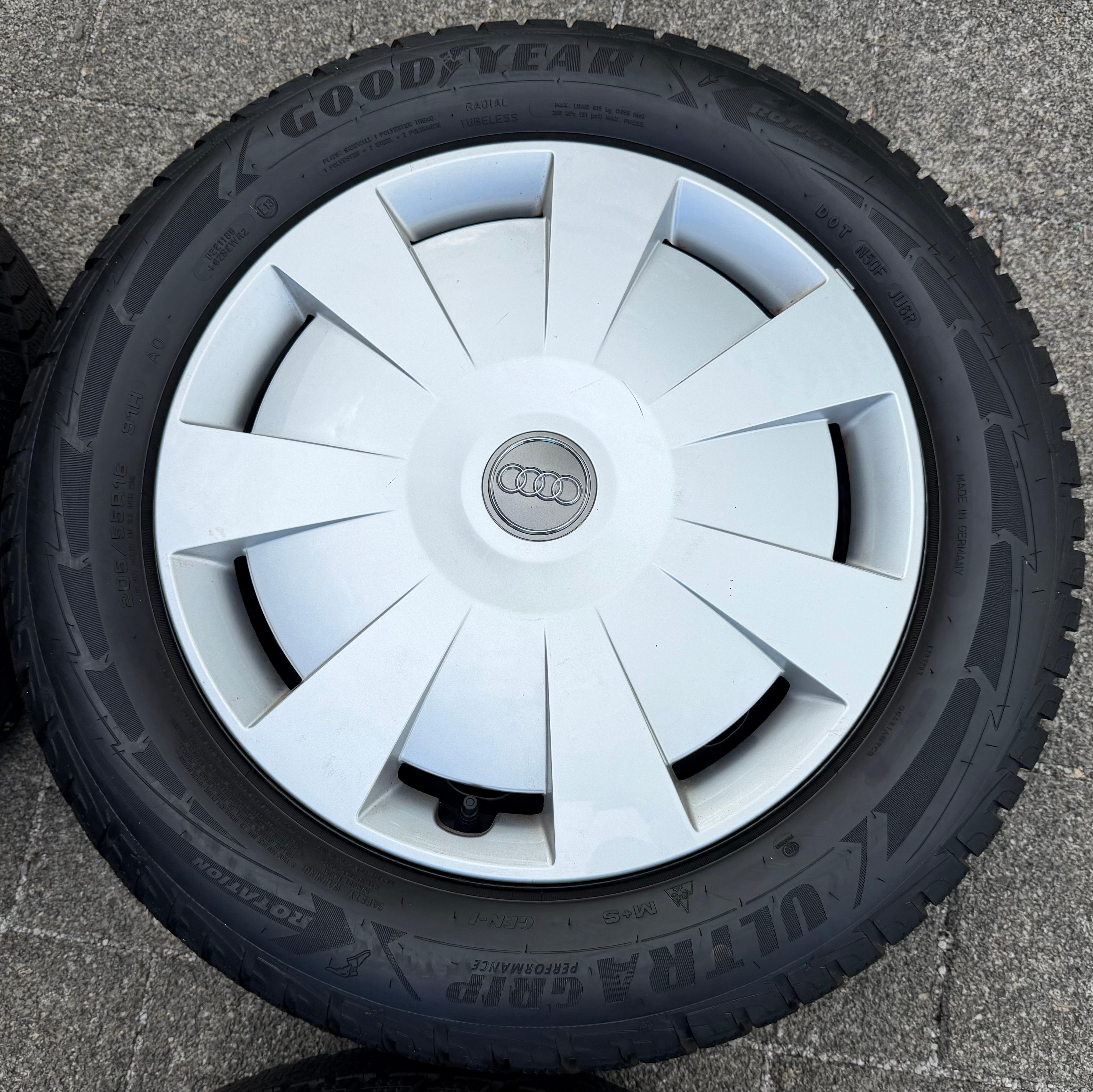 4 Winterräder Audi A3 8V Sportback Cabrio  205/55R16 91H Goodyear 8V0601027A