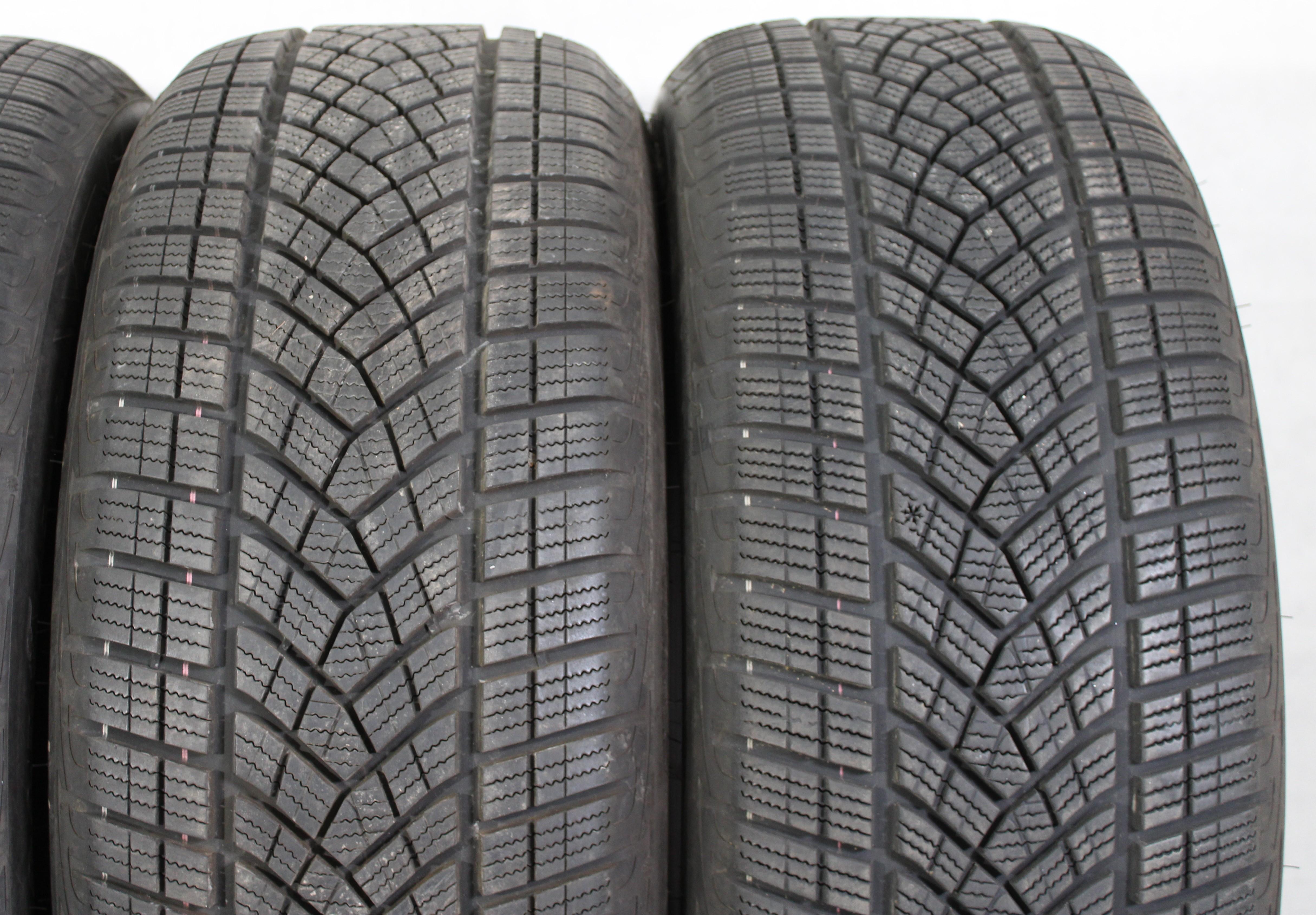 4 x 255/55R19 111H Winterreifen Goodyear Ultra Grip Performance GEN-1 7-7,5mm 2018 AO