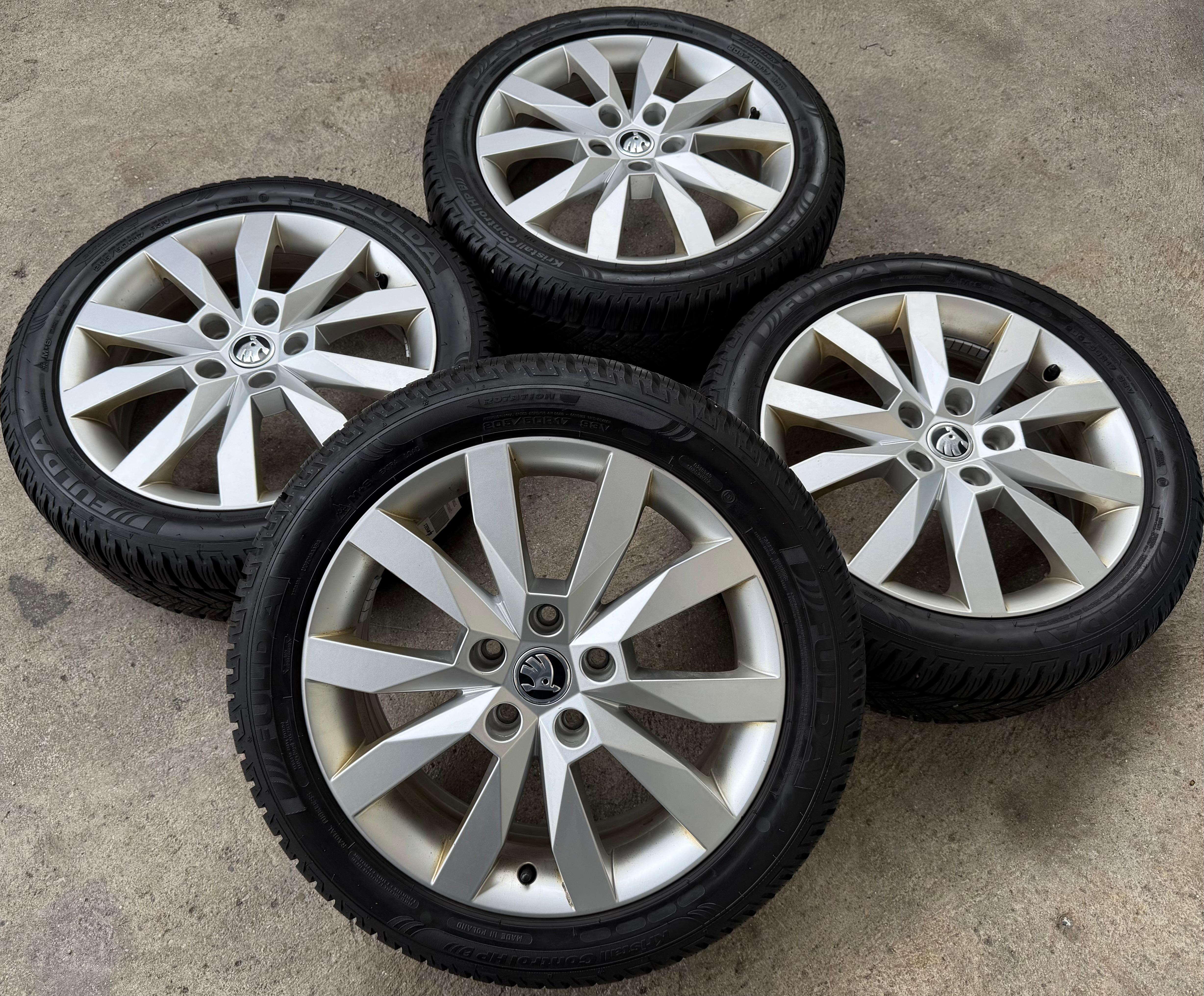 4 Original 17" Alu Winterräder Skoda Octavia 3 5E 5E0601025 205/50R17 93V FULDA