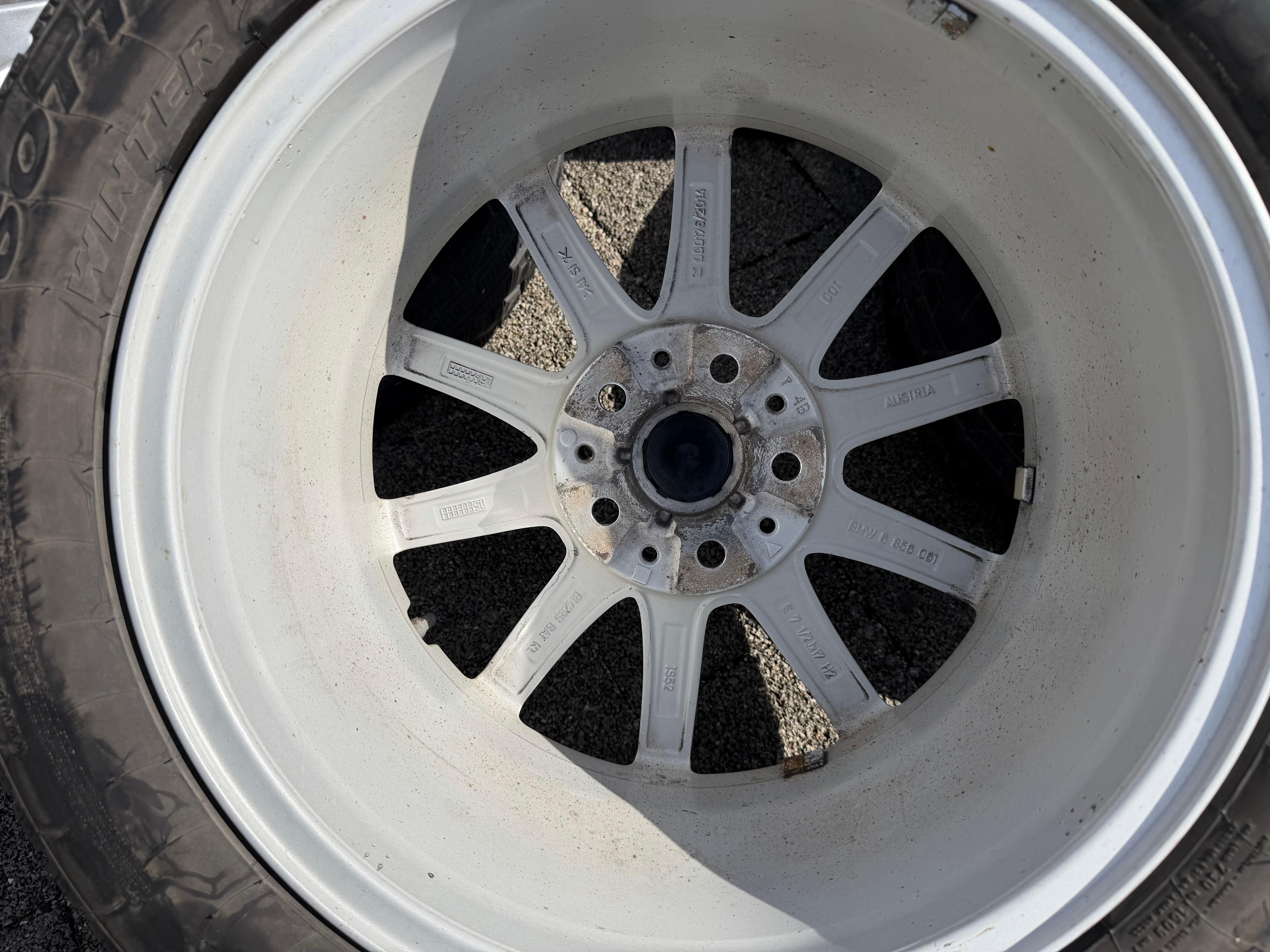4 roues hiver en alliage d’origine 17" BMW X1 F48 X2 F39 225/55R17 97H Style 560 avec RDKS