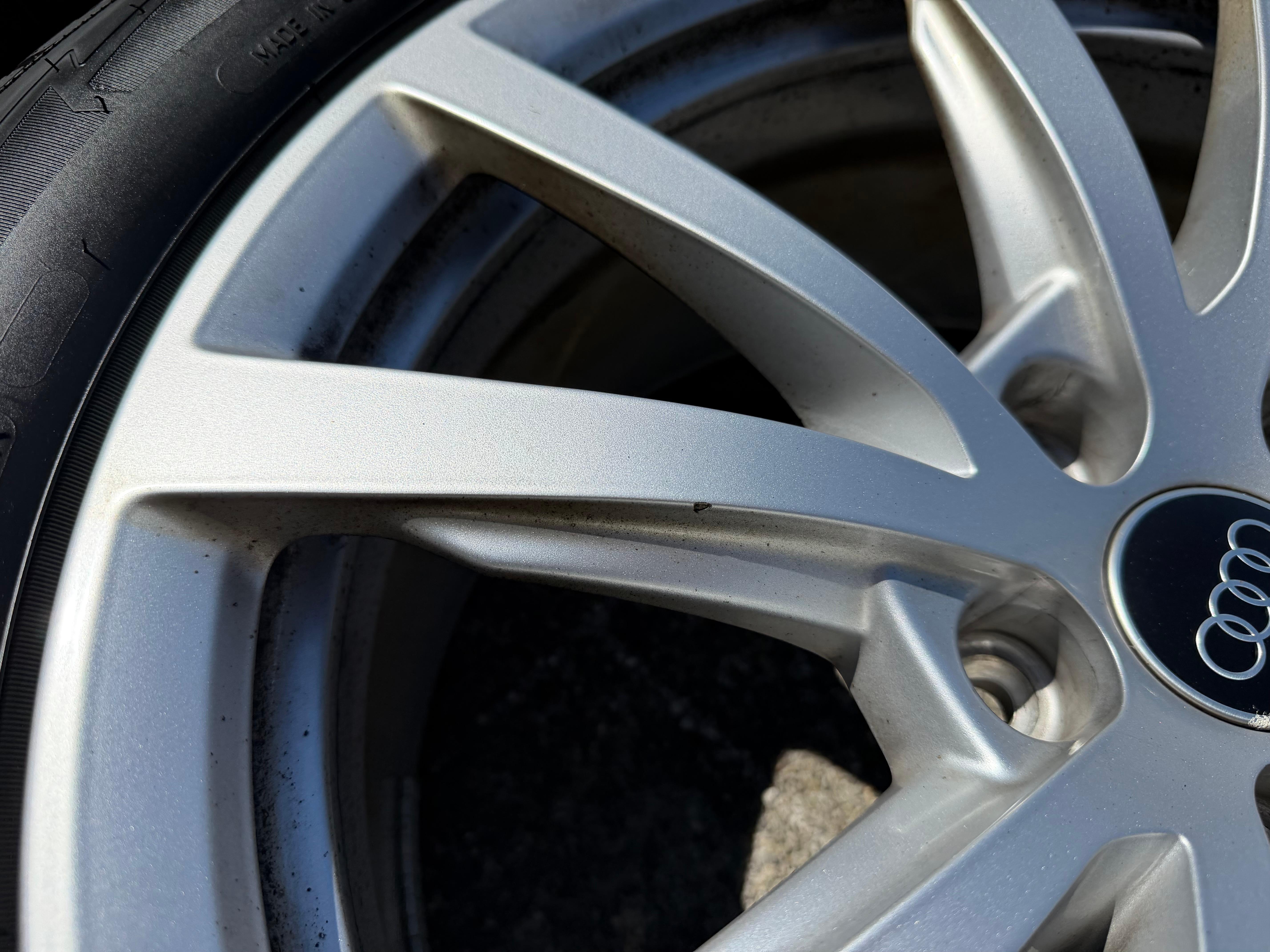 4 Original 18" Alu Winterräder Audi A8 4N 4N0601025A 235/55R18 104H Goodyear 2022