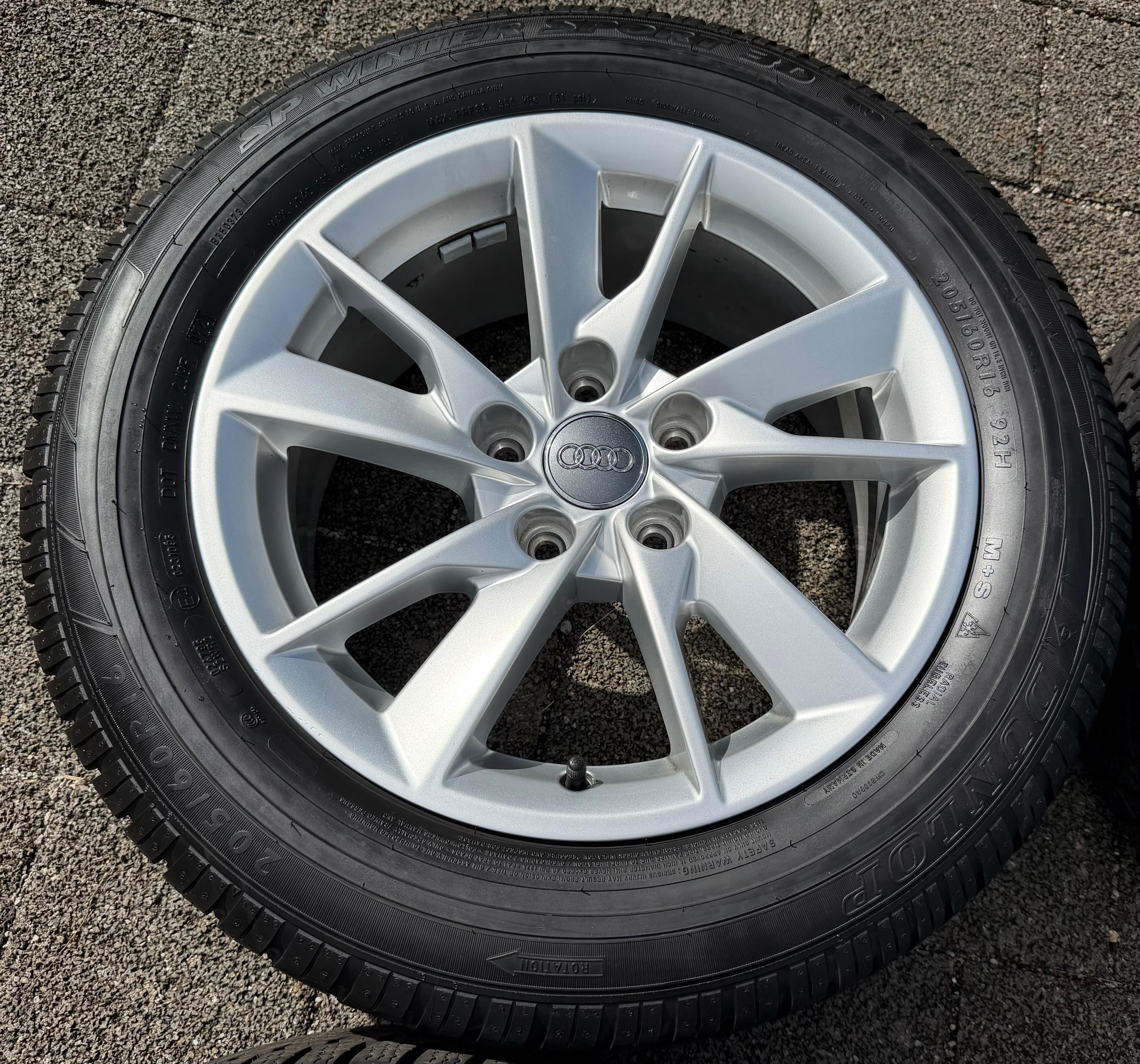 4 Original Alu Winterräder Audi A4 8W B9 8W0601025A 205/60R16 92H Dunlop