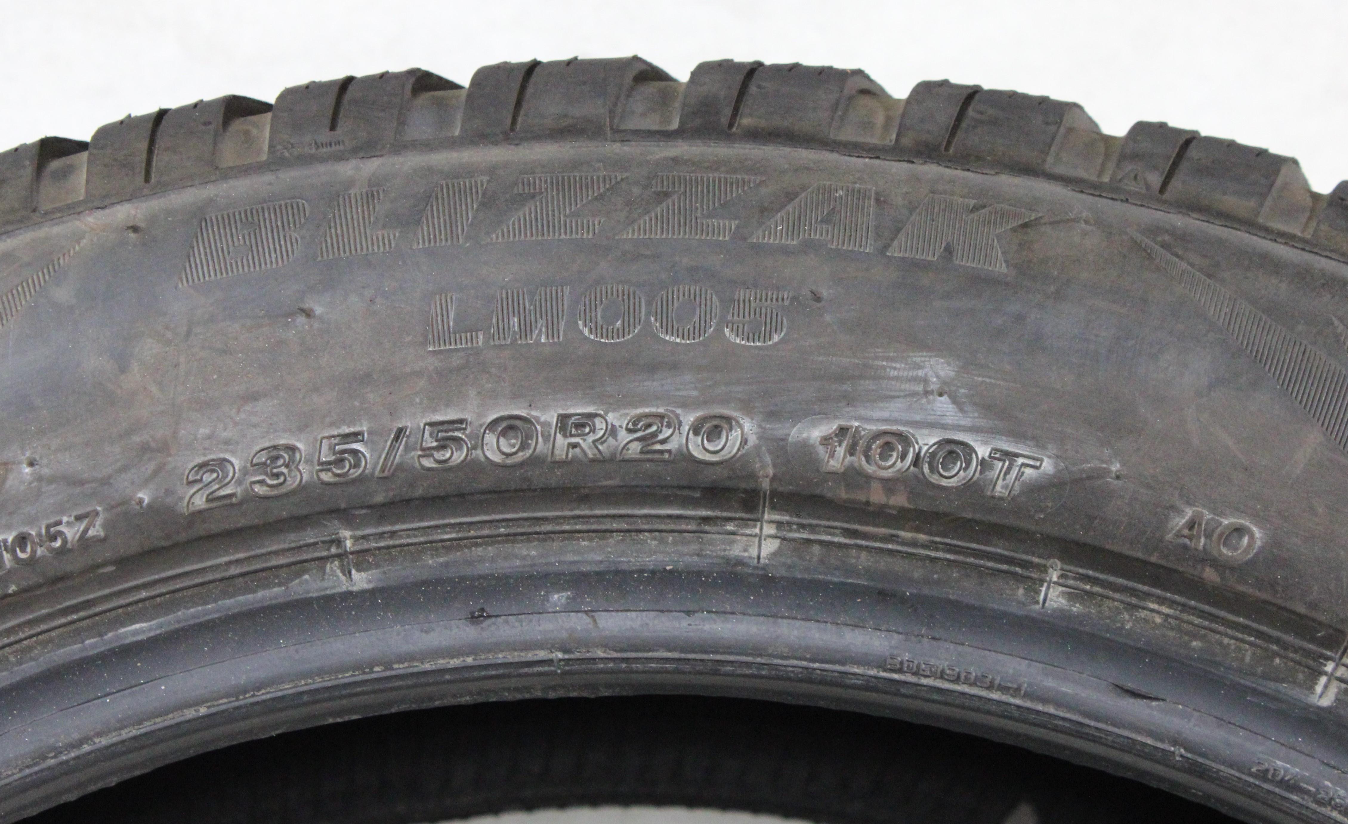 1 x 235/50R20 100T Winterreifen Bridgestone Blizzak LM005 AO 5,5-6mm 2022 Seal