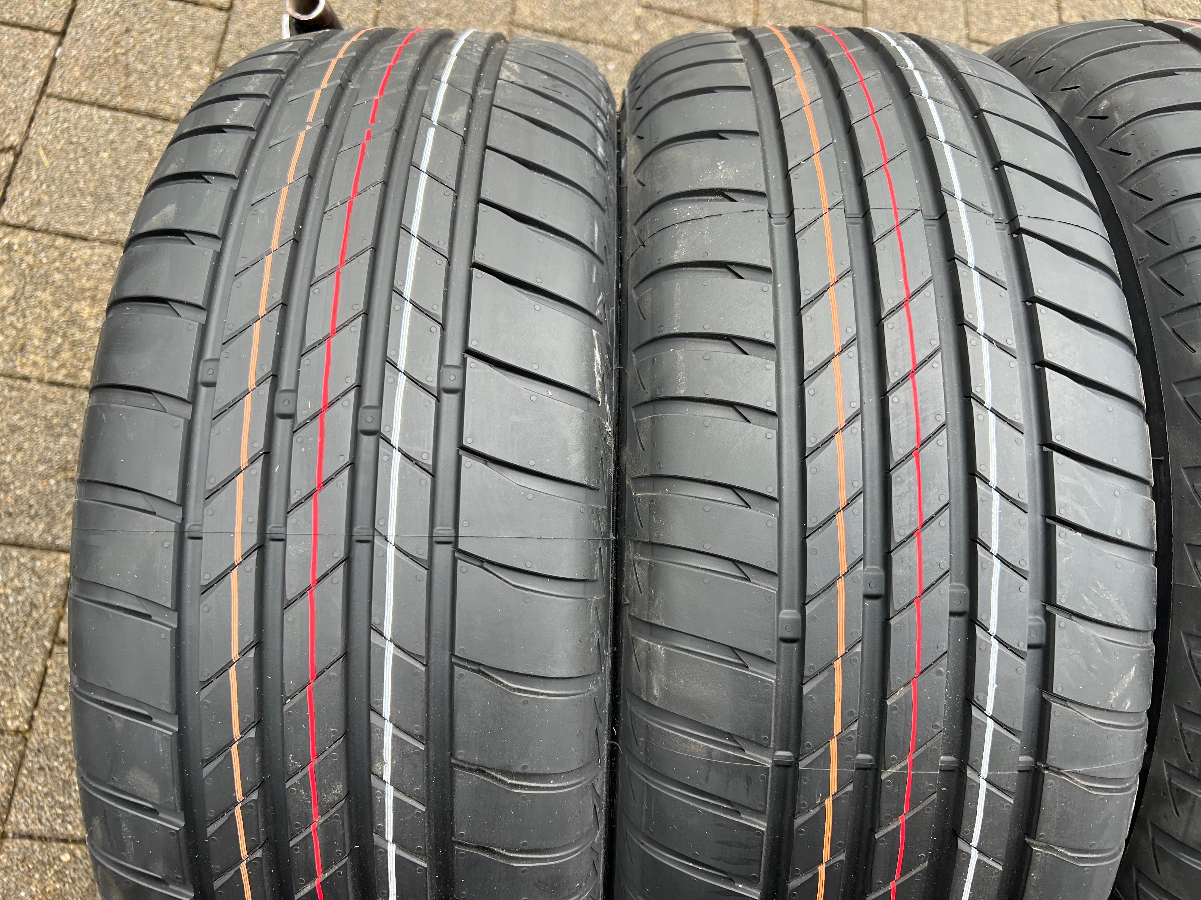 4 ORIGINAL 17" ALU SOMMERRÄDER AUDI Q2 215/55R17 94V BRIDGESTONE 2024 NEU FREIHAUS