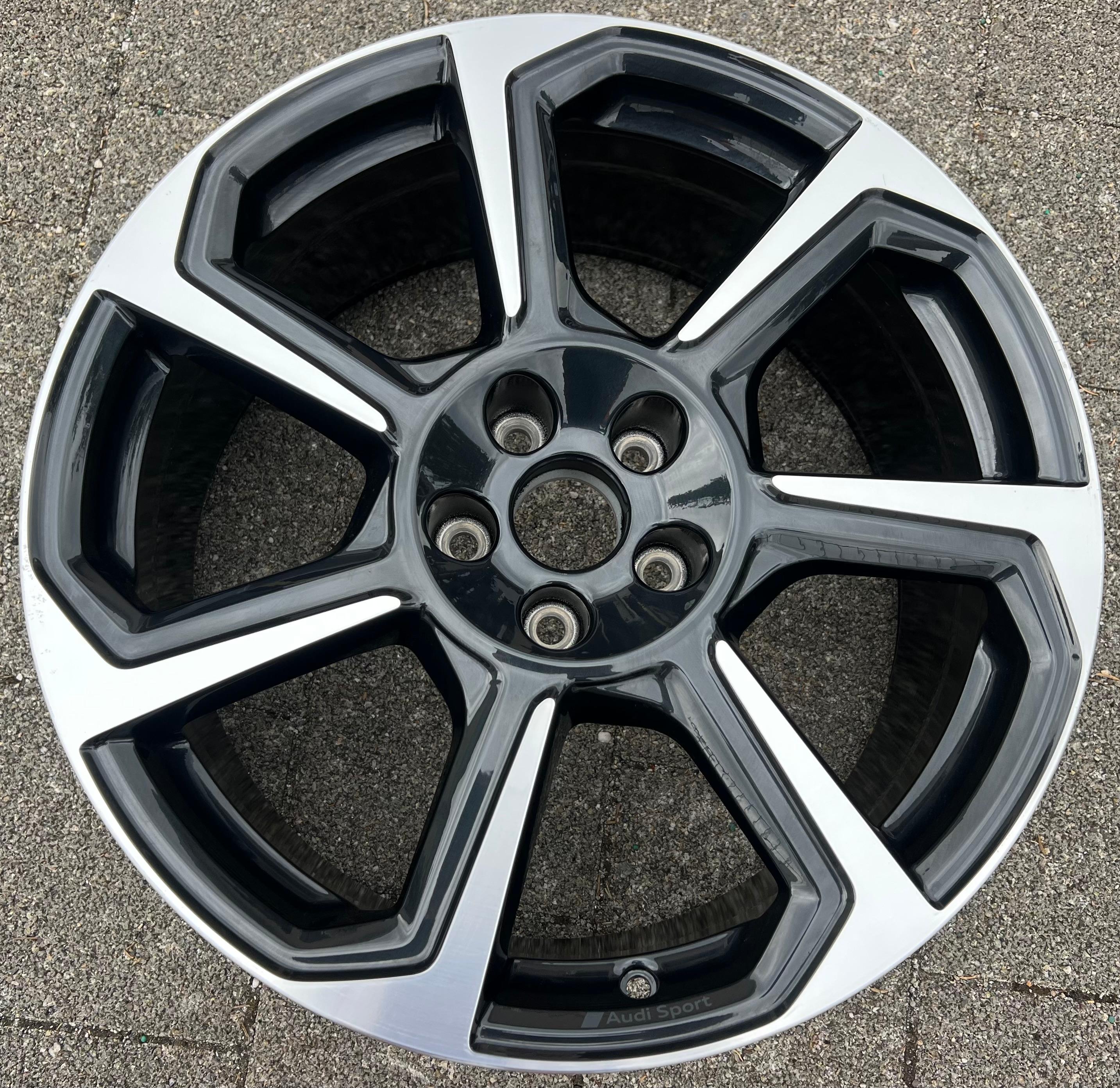 1 X ORIGINAL 19" ALUFELGE AUDI Q3 SQ3 F3 83A601025BB 8,5x19 ET38 FELGE FREIHAUS
