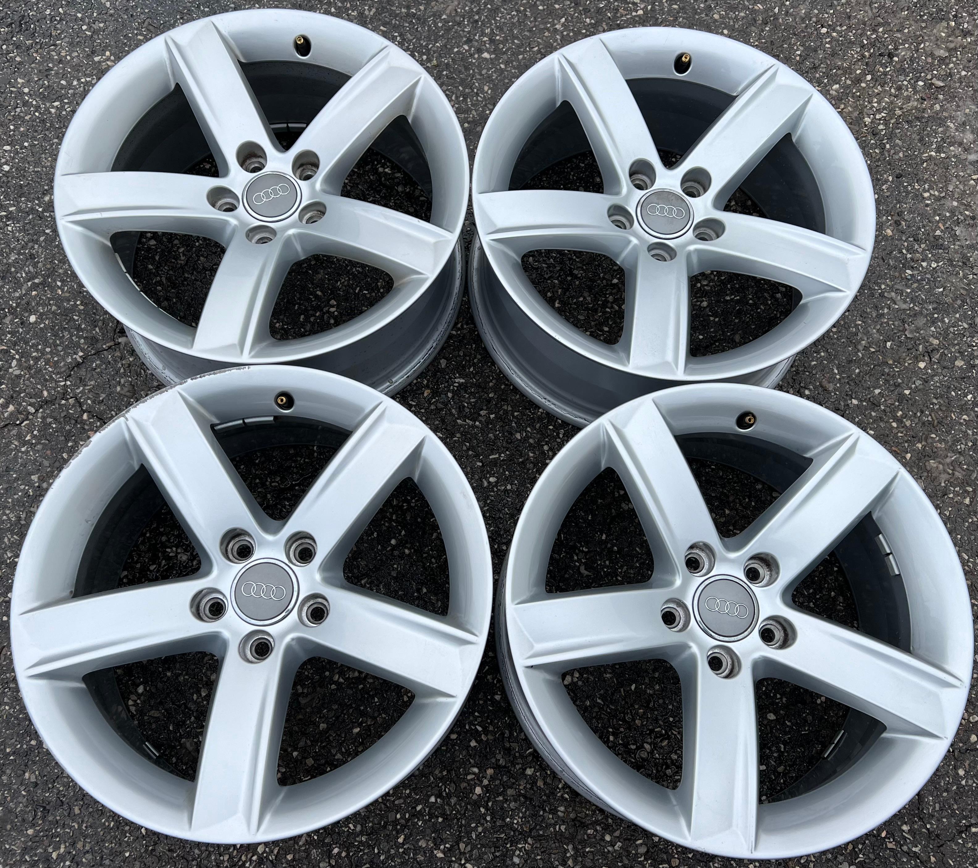 4 CERCHI ORIGINALI IN ALLUMINIO DA 17" AUDI A5 8T 8T0071497 CONSEGNA GRATUITA