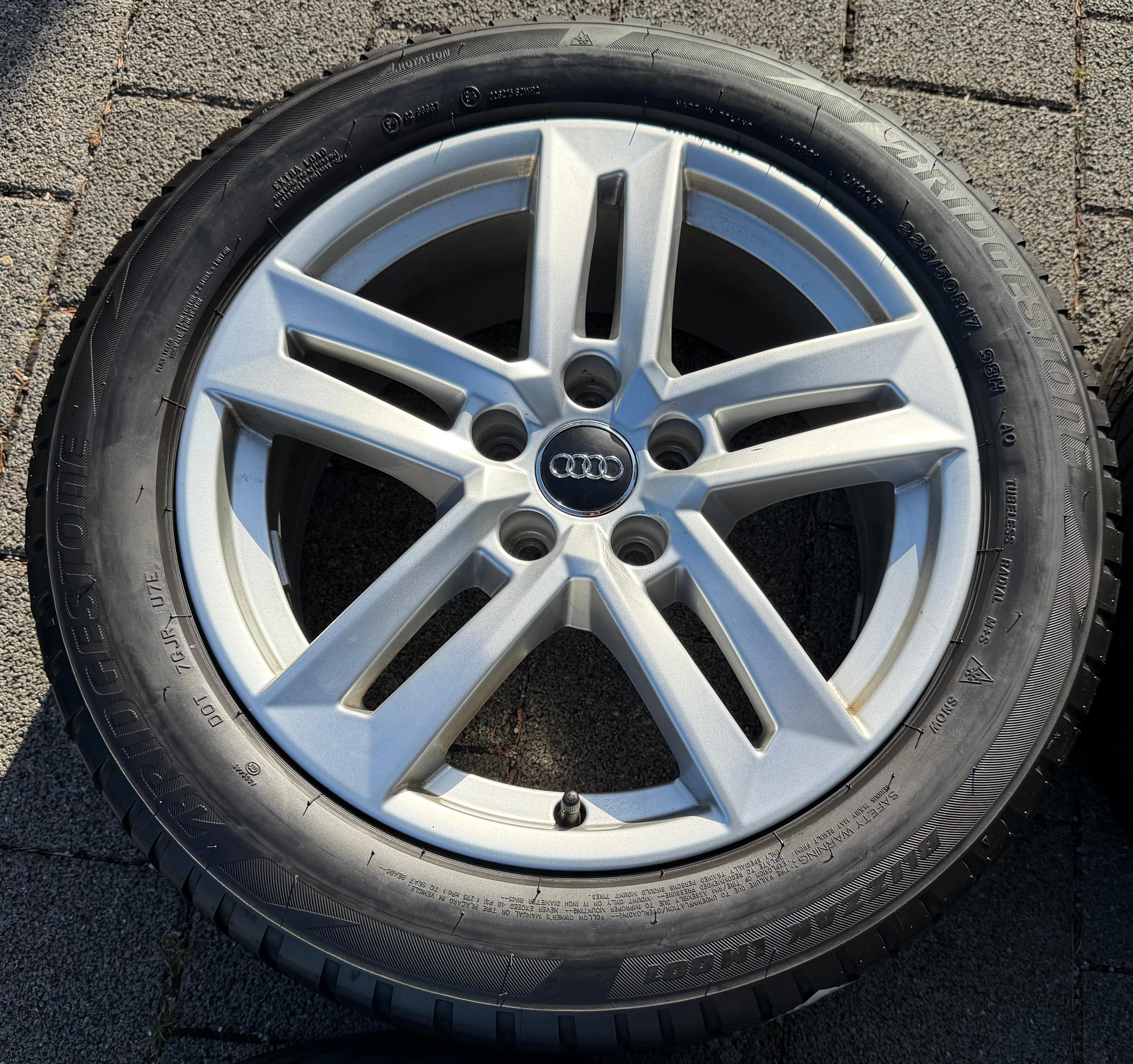 4 Original 17" Alu Winterräder Audi A4 B9 8W 8W0601025P 225/50R17 98H Bridgestone