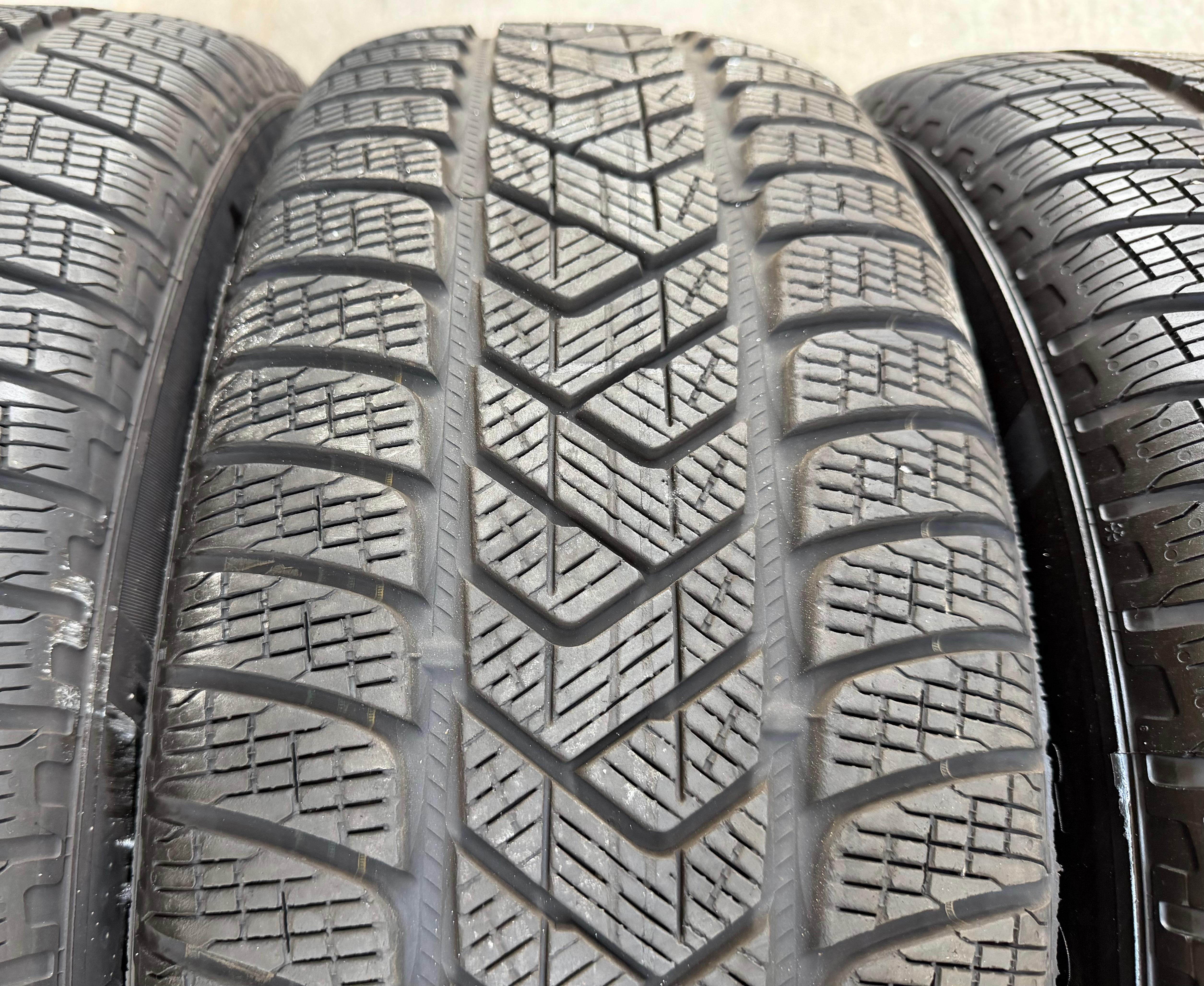 4 Original 19" Alu Winterräder Audi Q5 SQ5 FY 80A601025K 235/55R19 101H Pirelli Pirelli