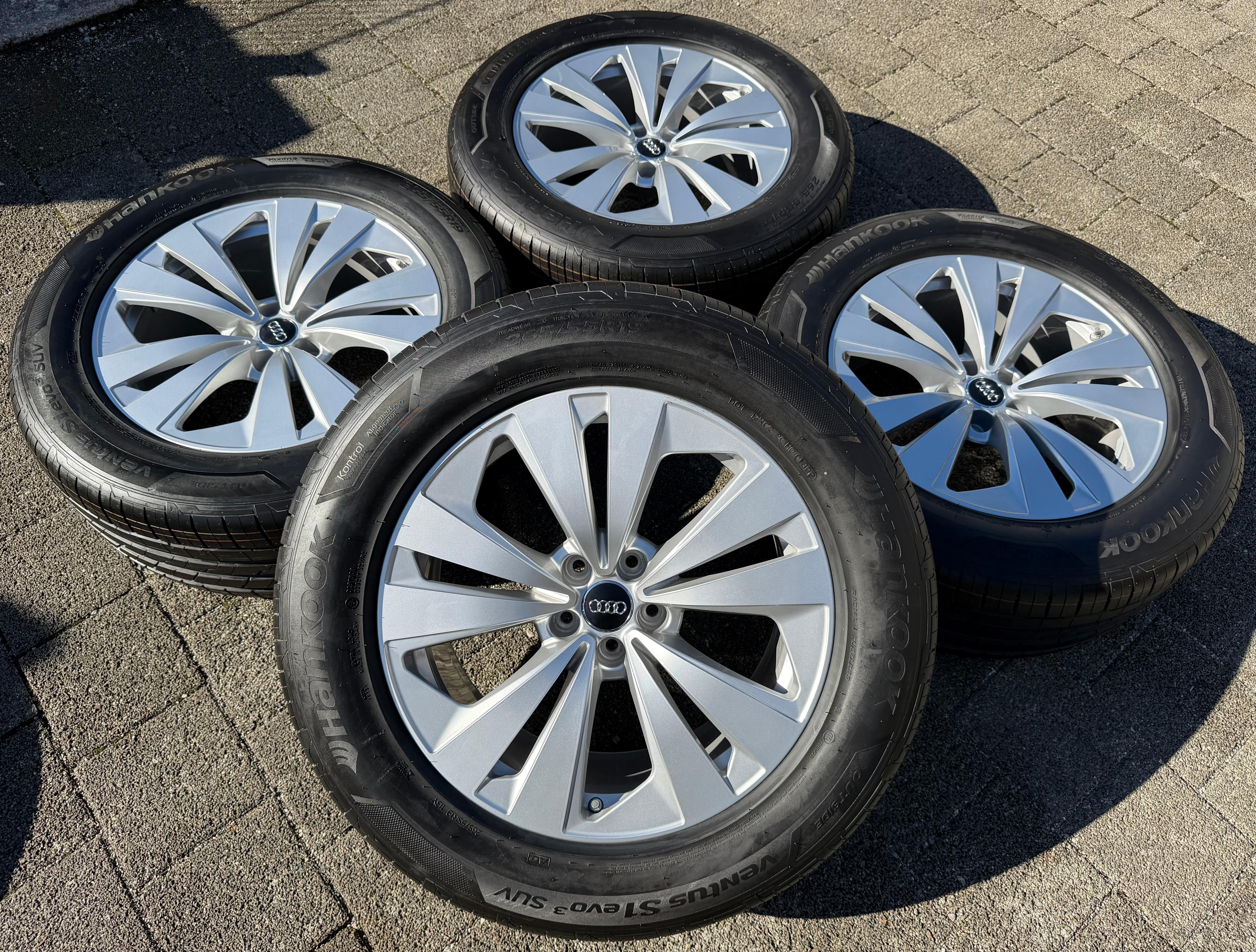 4 ruote estive in lega originali da 19" Audi Q8 4M 265/55R19 113H 4M8601025 Hankook