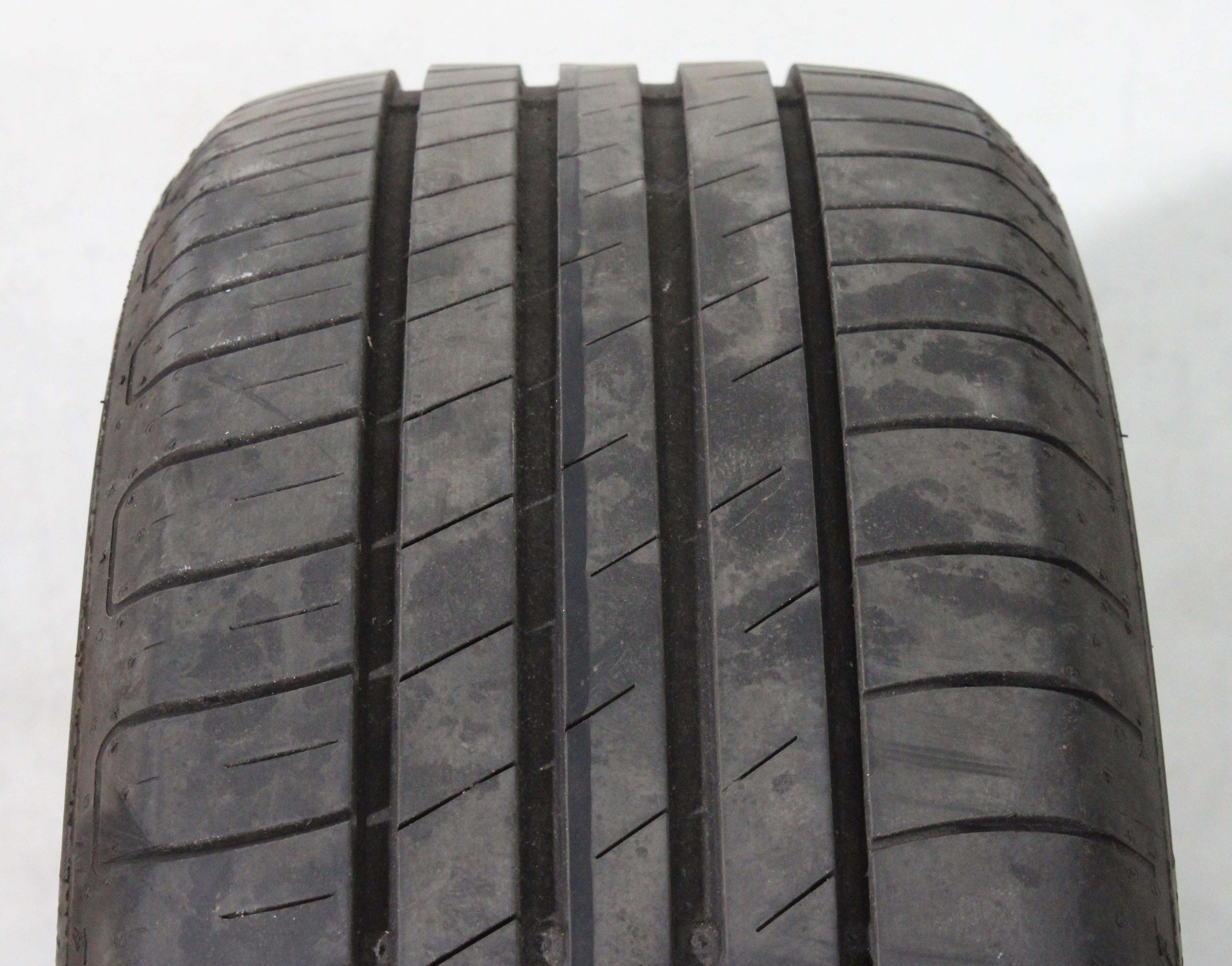 1 x 225/55R17 97W Sommerreifen Goodyear Efficient Grip Performance * 5,5-6mm 2021