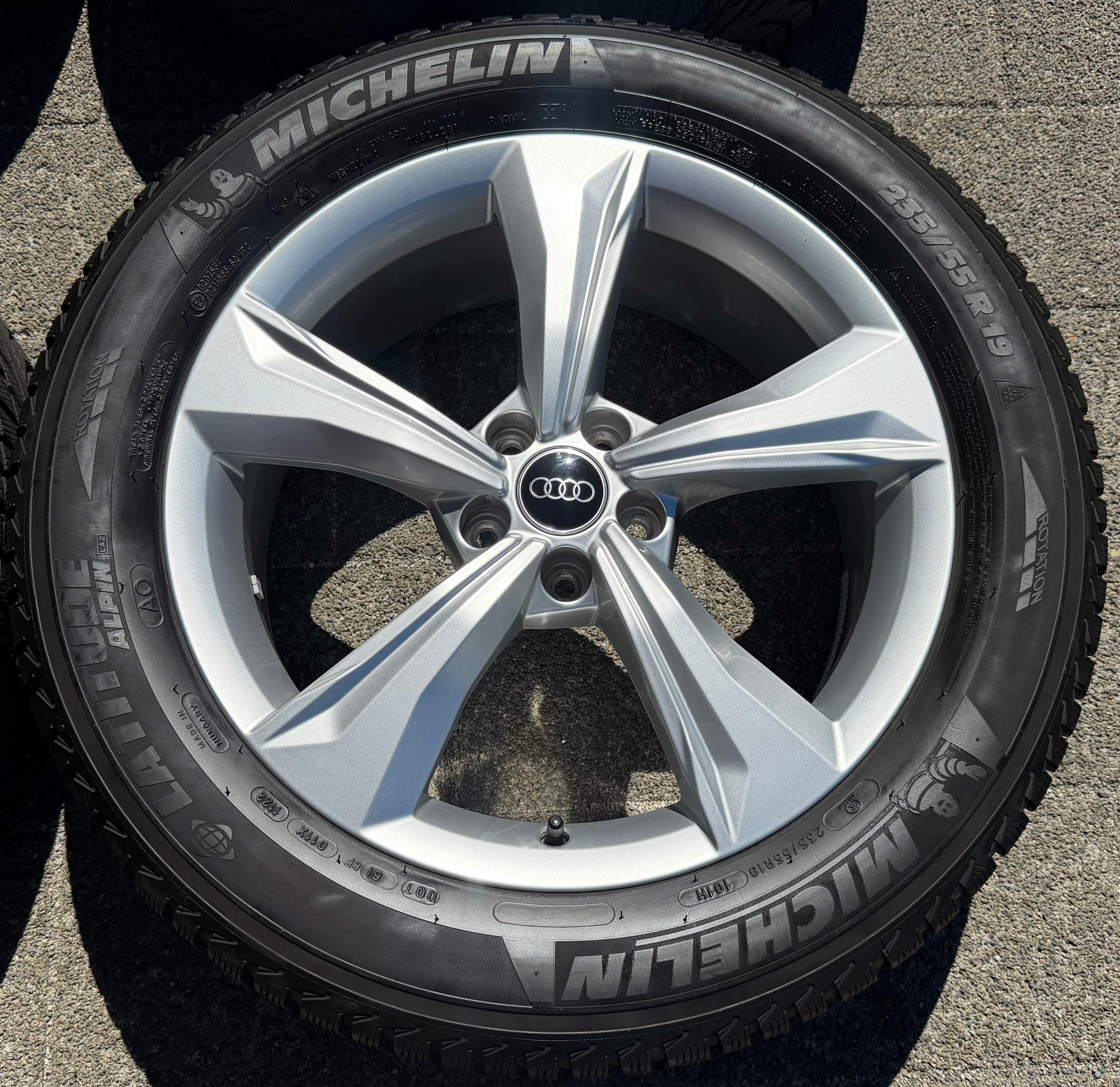 4 ruedas de invierno de aleación originales de 19" para Audi Q5 SQ5 FY 80A601025K 235/55R19 101H Michelin 2022