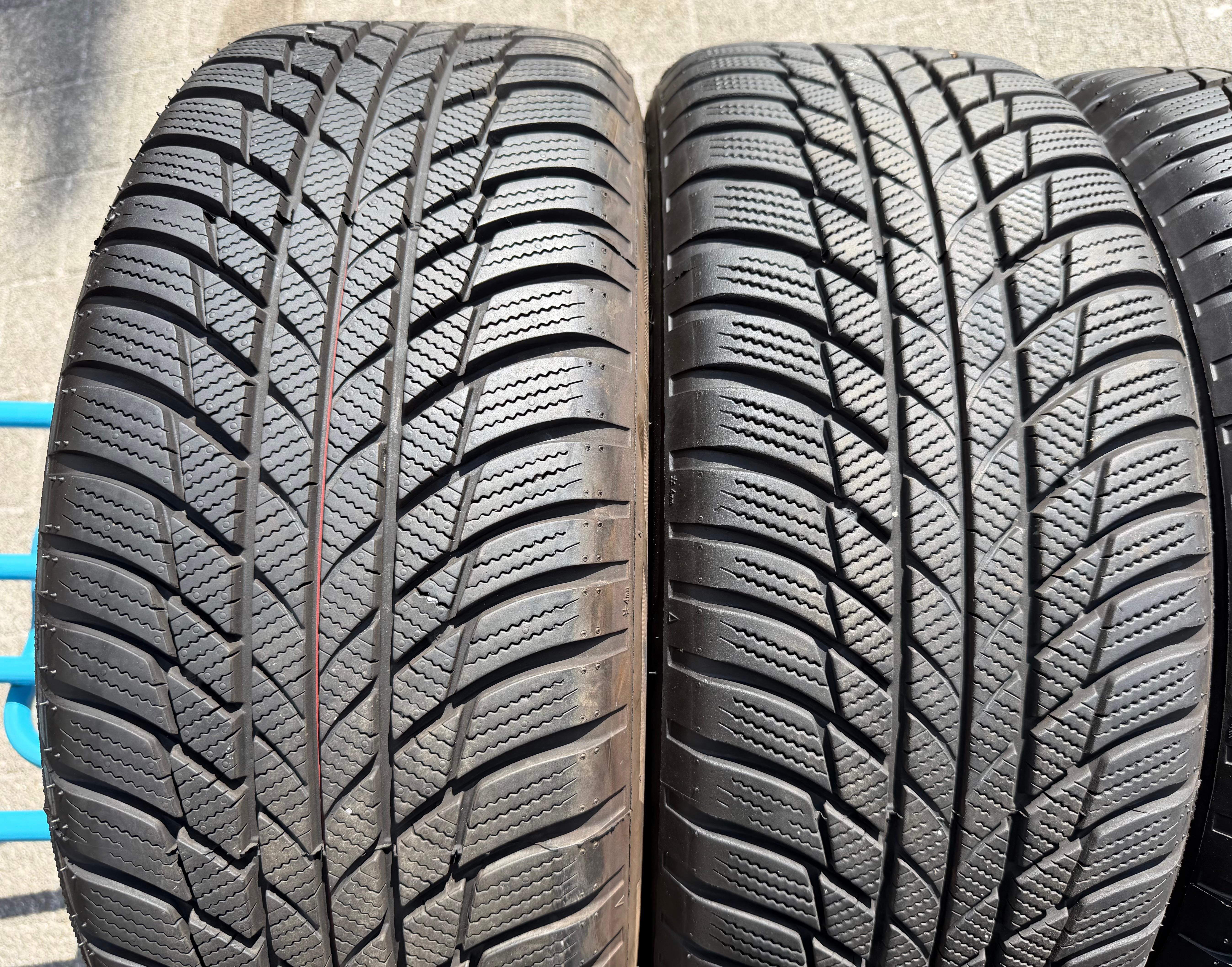 4 ruote complete in lega originali da 17" per Audi Q2 215/55R17 94V Bridgestone 2023