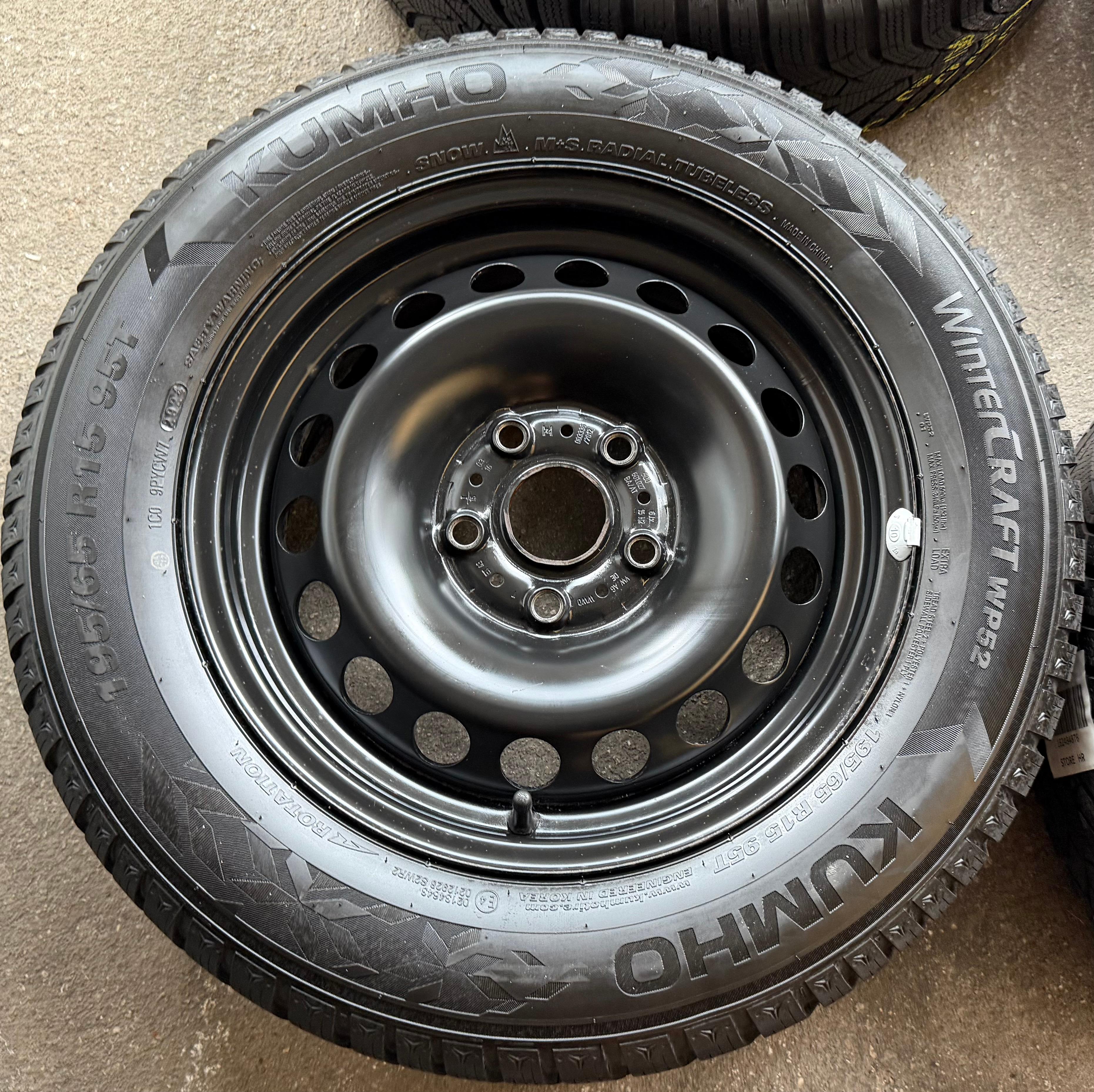 4 Winterräder VW Golf 7 8 Skoda Octavia 5E Seat Leon 5F KL 195/65R15 95T Kumho