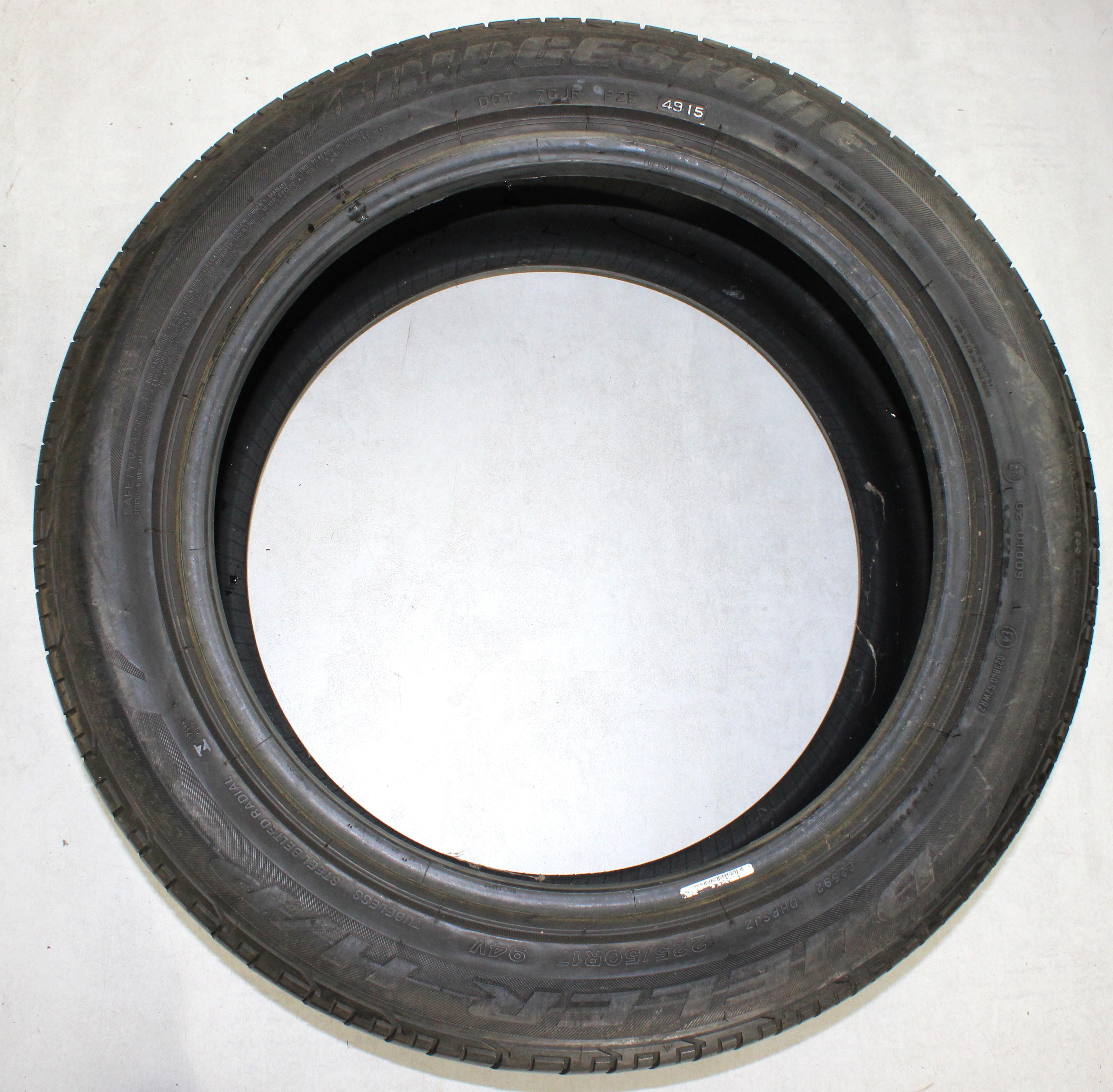 1 pneu d'été Bridgestone Dueler H/P Sport 225/50R17 94V * 4,5 mm 2015