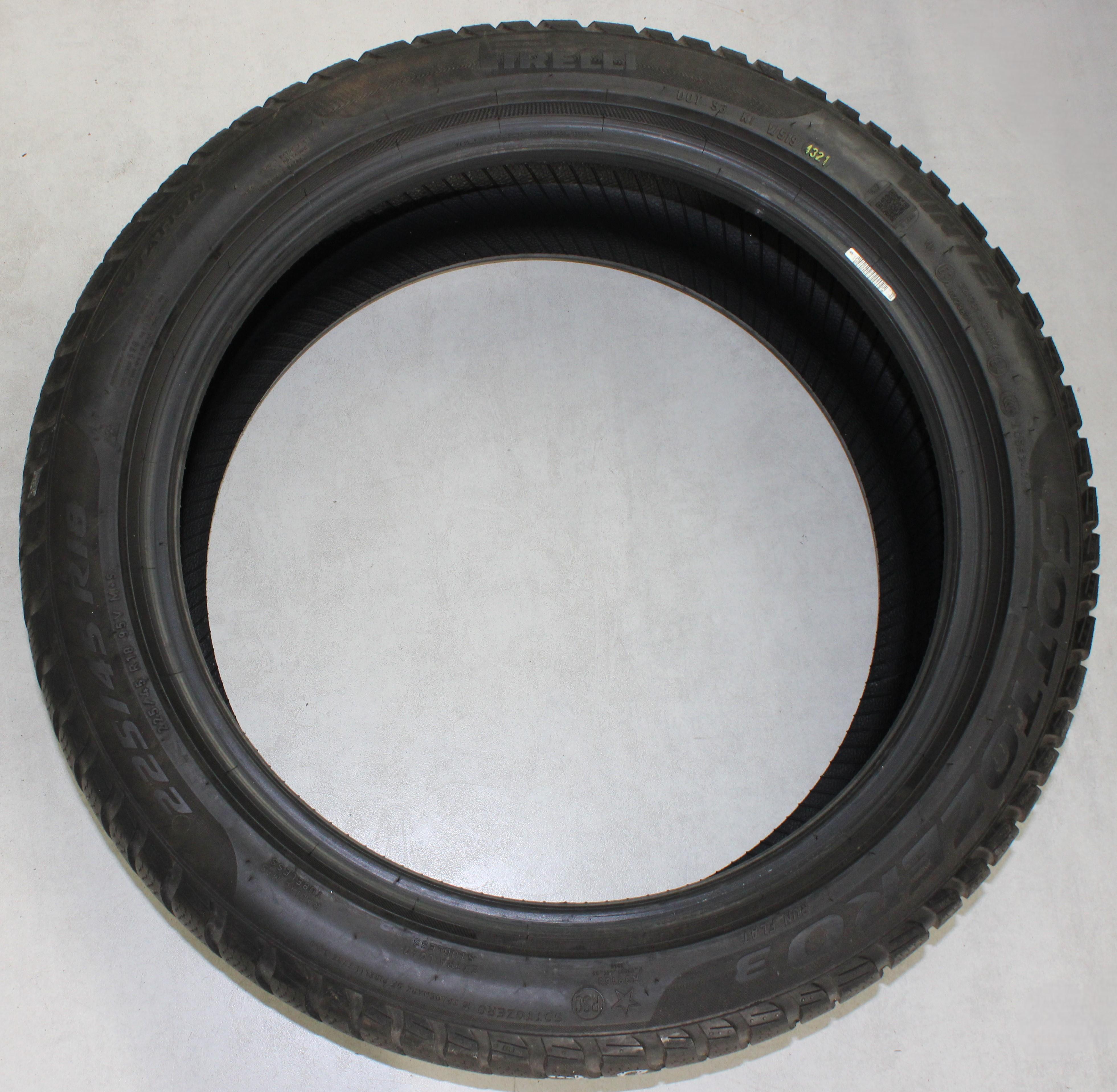 1 x 225/45R18 95V Winterreifen Pirelli Sottozero 3 * Runflat 4-4,5mm 2021