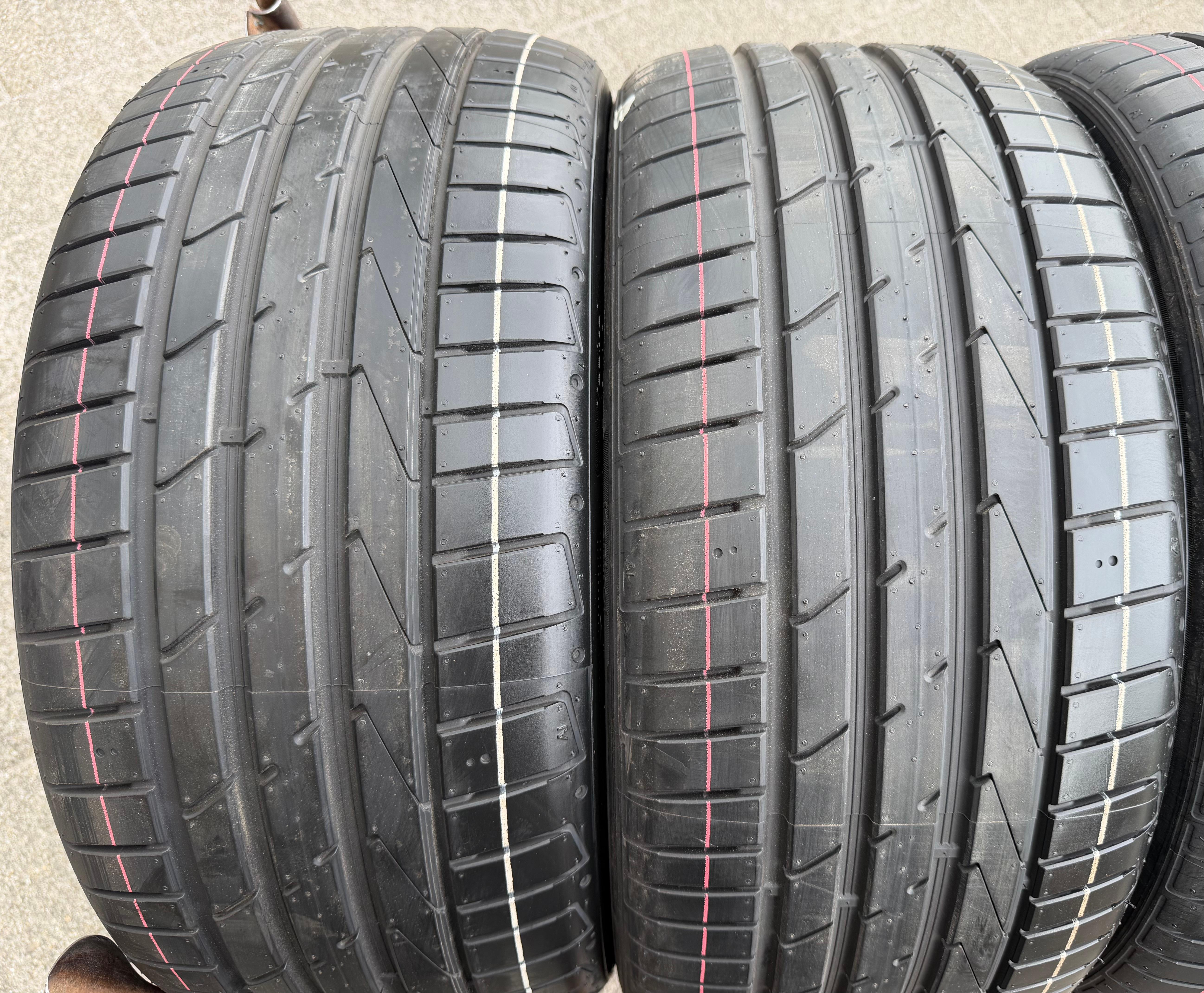 4 cerchi in lega Sommer da 18" originali per Audi A5, S5, 8W, B9, F5, 245/40R18, 93Y, 8W0601025AK, Hankook