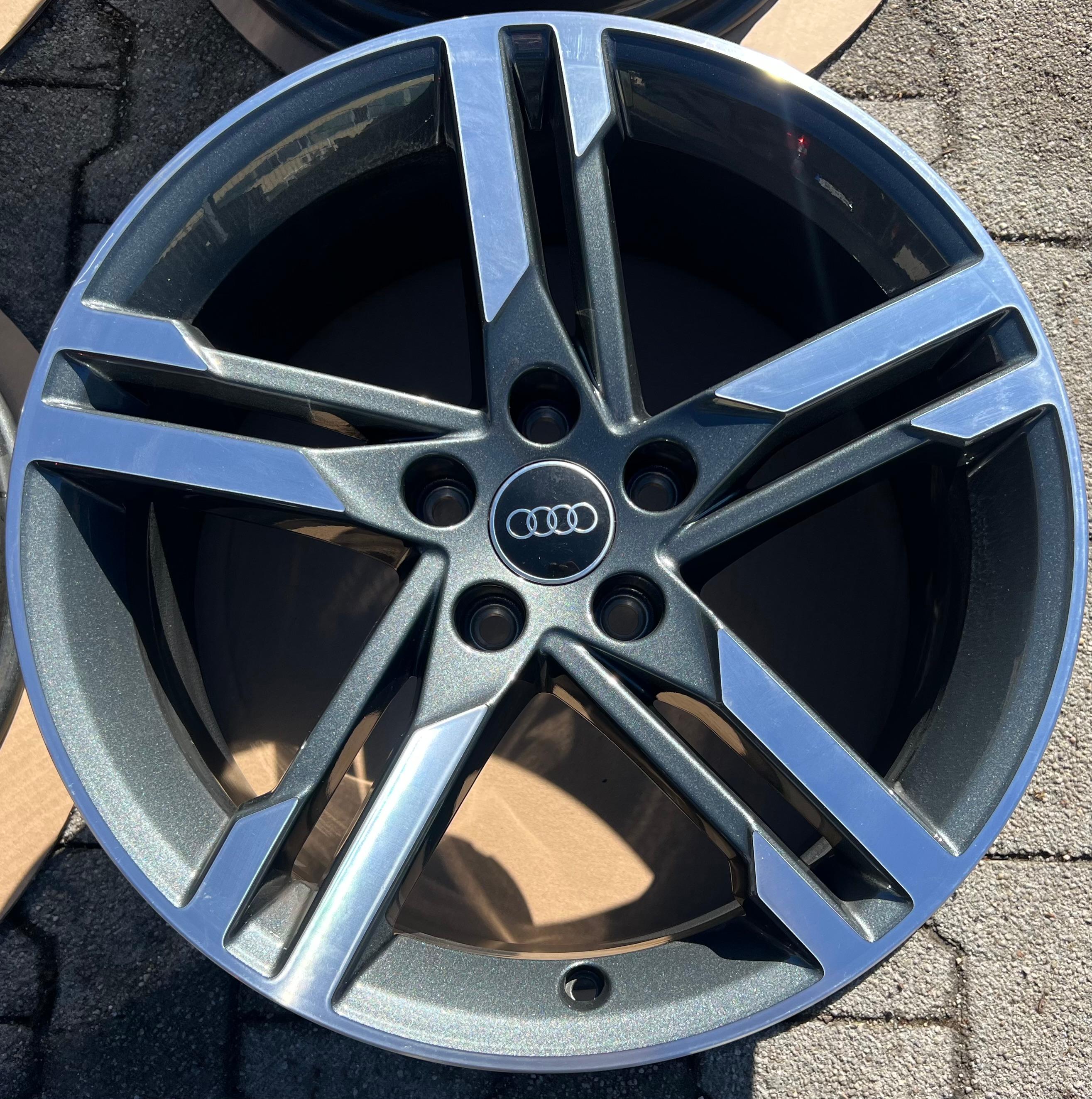 4 ORIGINELE 18" ALUMINIUM VELGEN VOOR AUDI A4 8W 8W0601025M 8x18 ET40