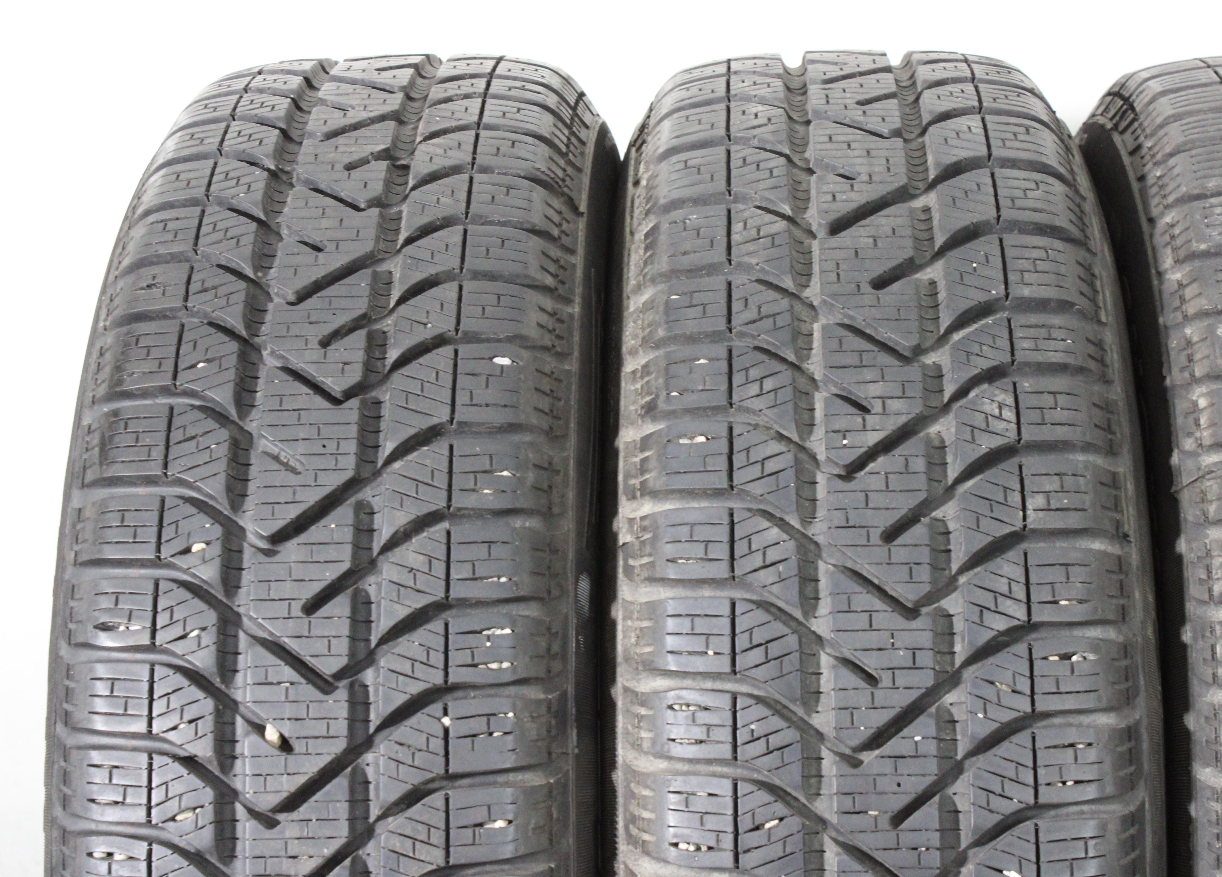 4 x 175/65R15 88H Winterreifen Pirelli Snow Control Serie 3 Winter 210* 2x5-5,5mm/2x7-7,5mm 2019