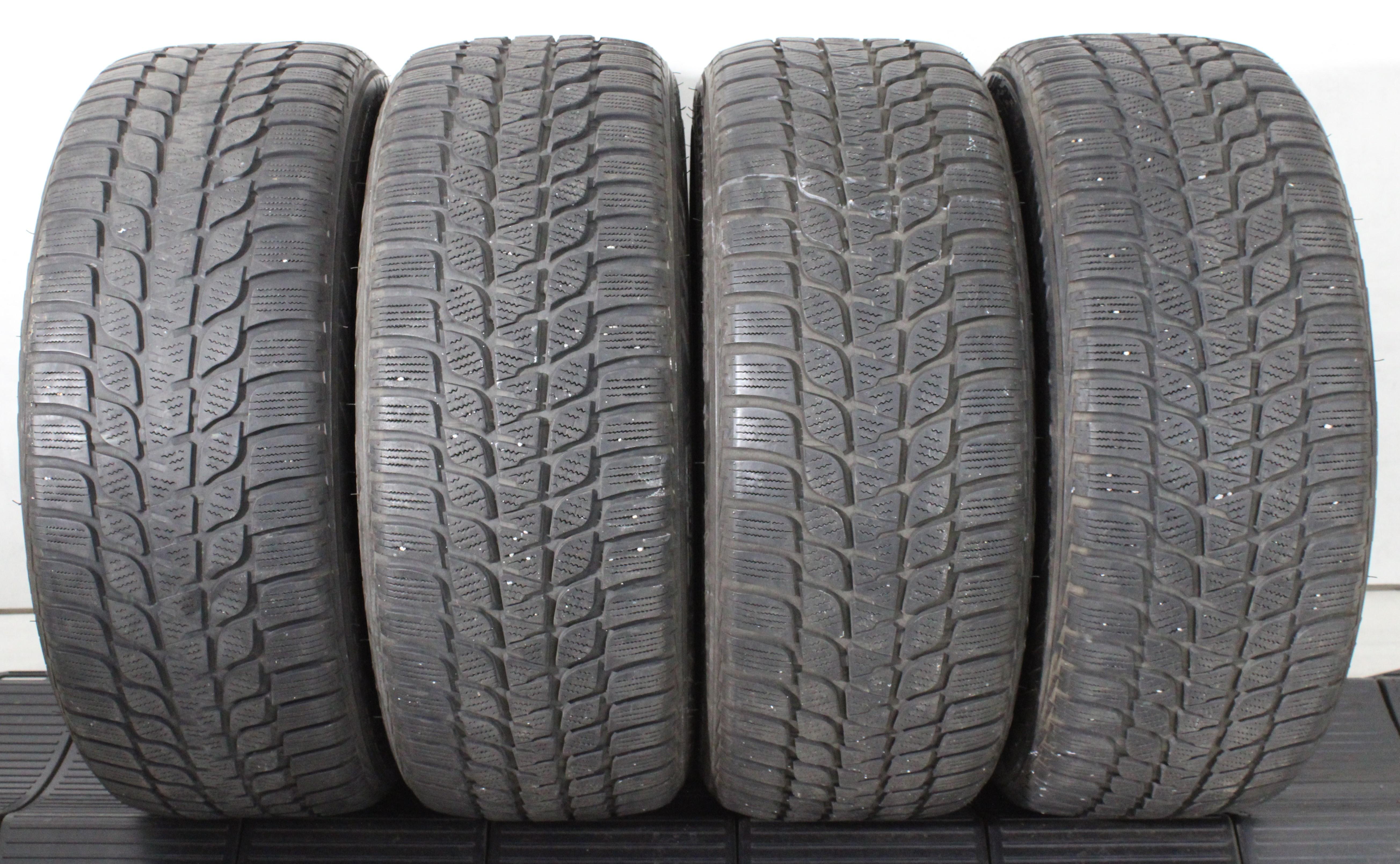 4 x 225/45R17 94V pneus hiver Bridgestone Blizzak LM-25 Runflat 2x4-5mm/2x6-6,5mm 3x2015/1x2017 *