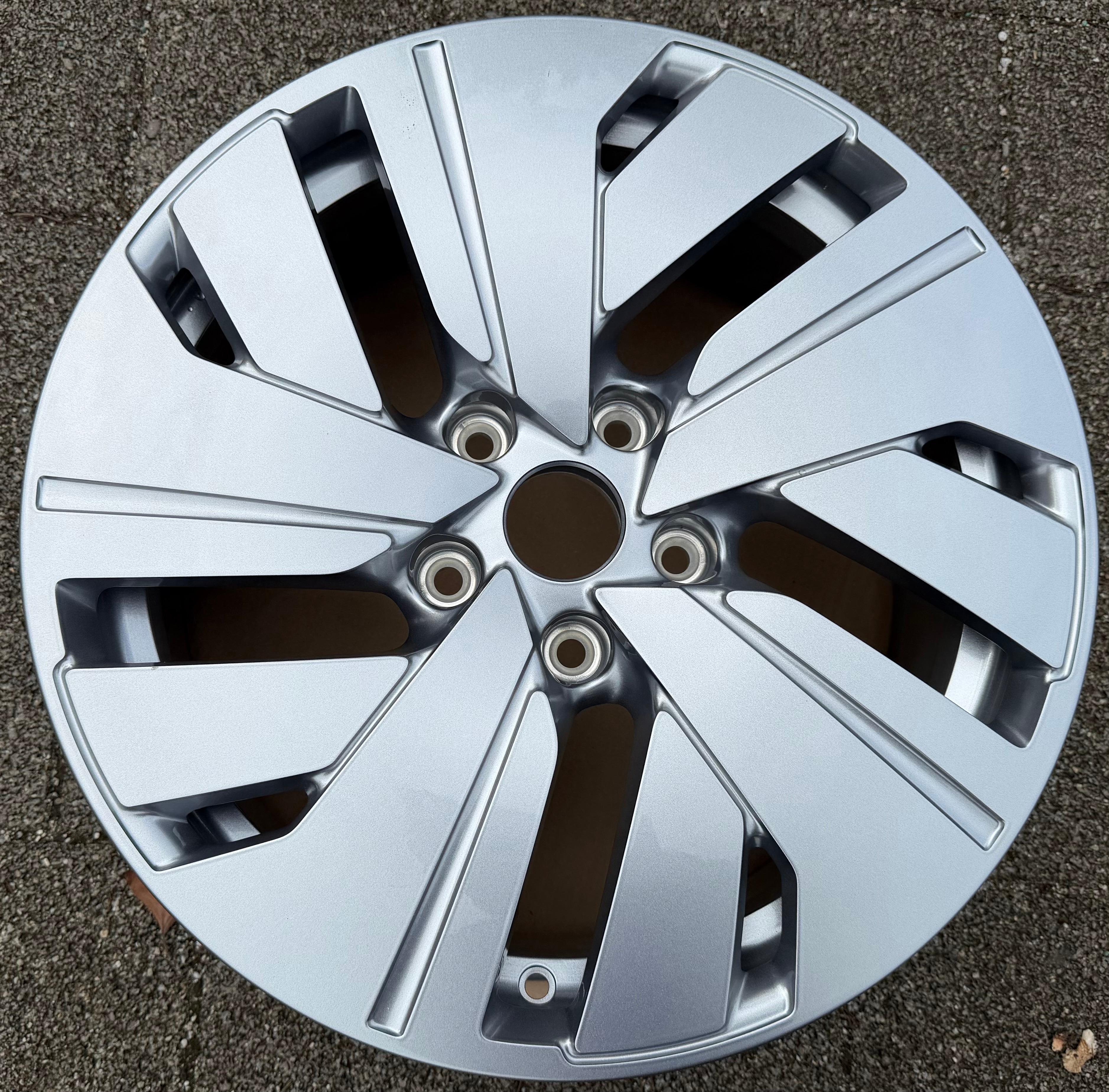 1 cerchio in lega originale da 19" per Audi A6 e-tron GH5 GHA 85E601025 8x19 ET43