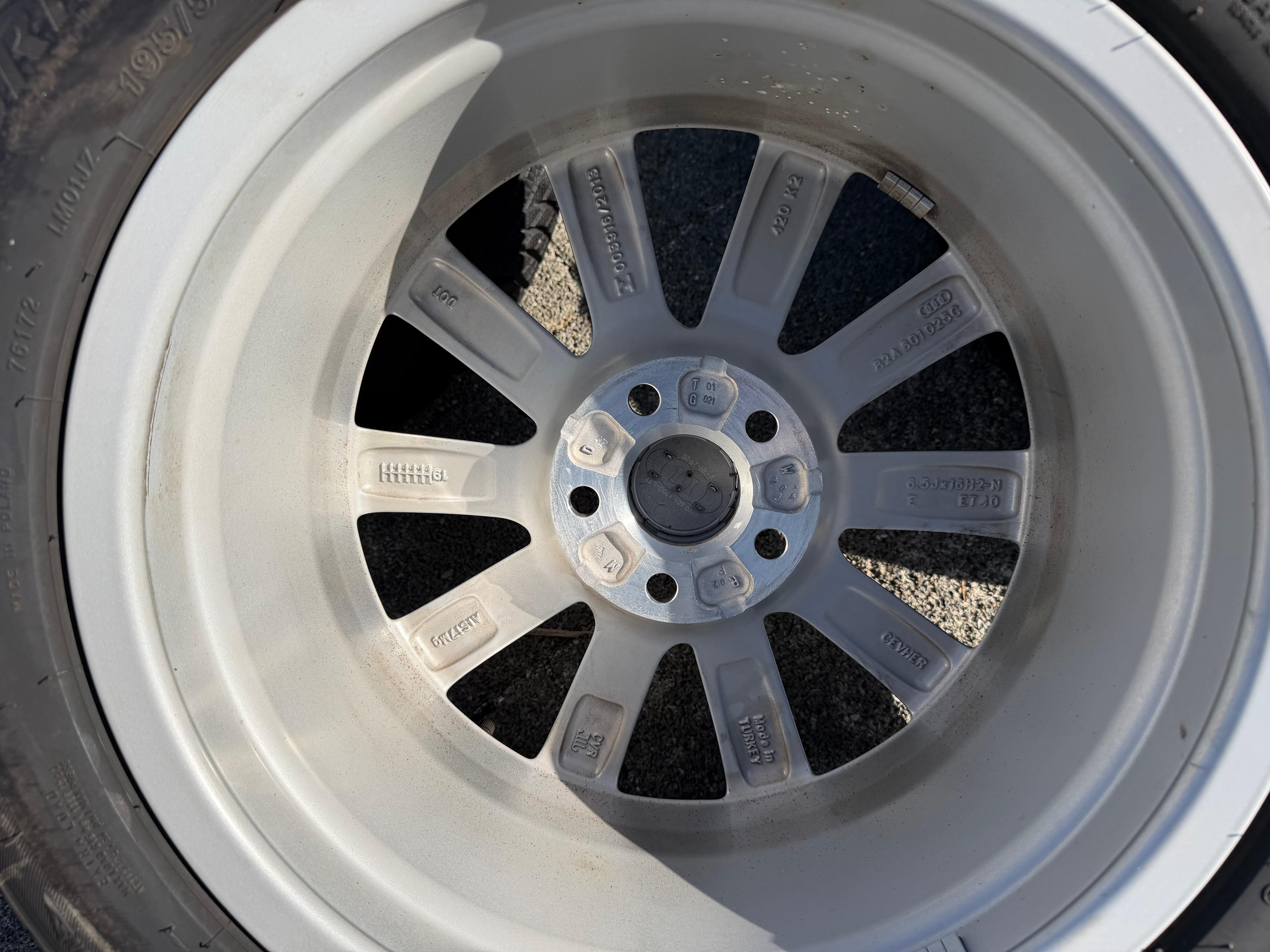 4 Original Alu Winterräder Audi A1 GB 82A601025C 195/55R16 91V Bridgestone