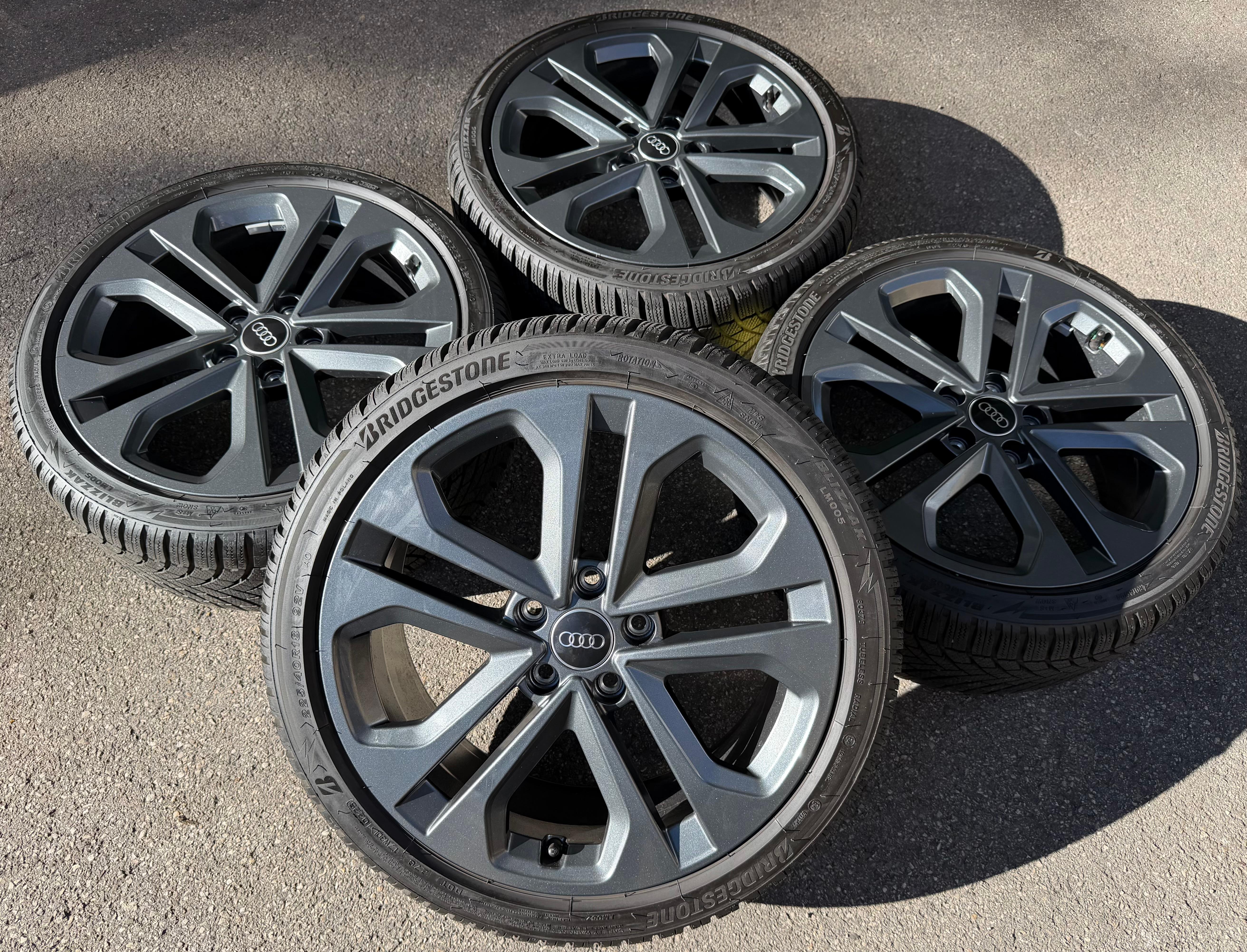 4 ruedas de invierno de aleación originales de 18" para Audi A3 S3 8Y 8Y0601025CM 225/40R18 92V 2025