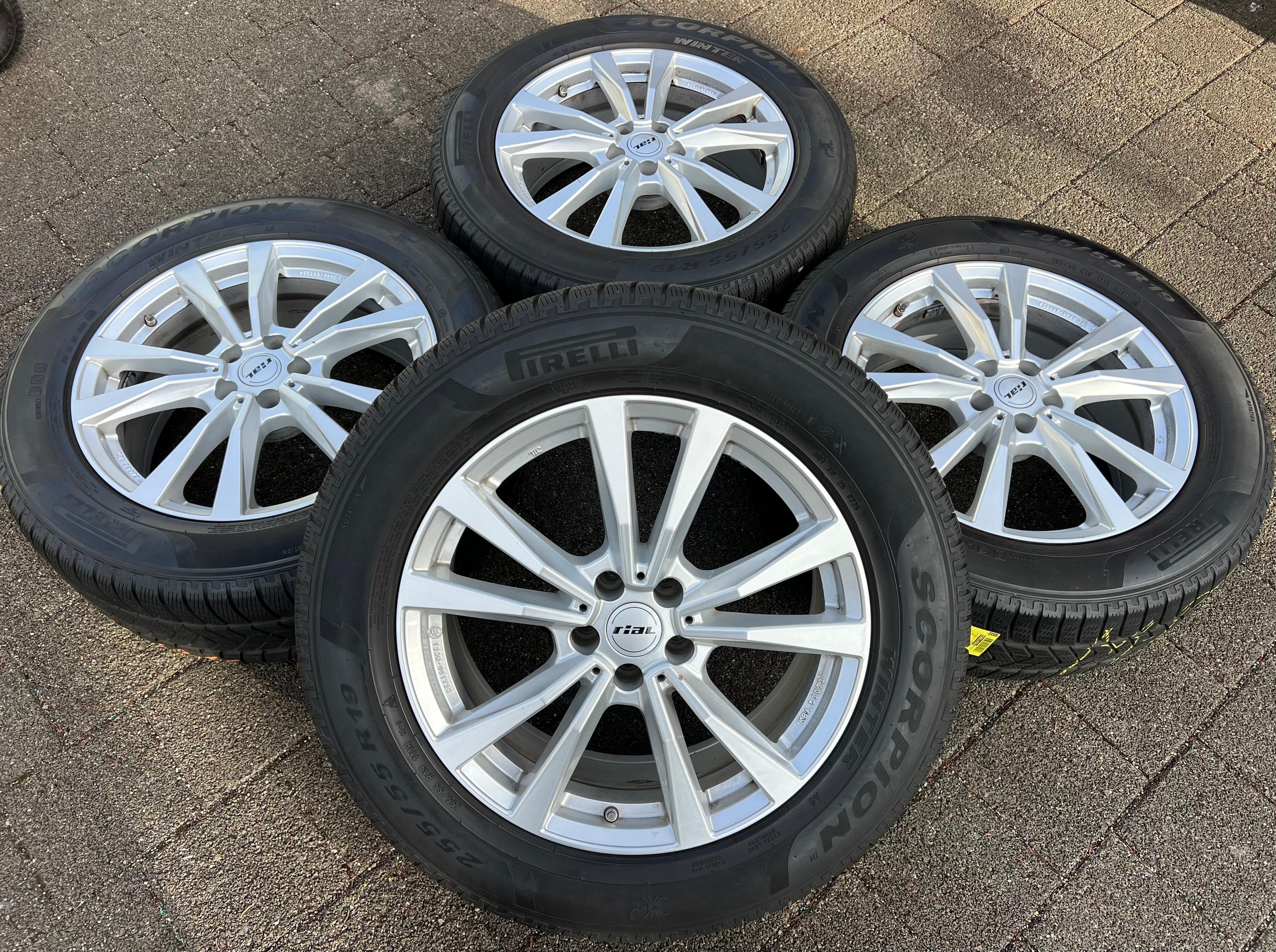 4 ALU 19" WINTERRÄDER AUDI Q7  E-TRON Q8 E-TRON VW TOUAREG CR 255/55R19 111H