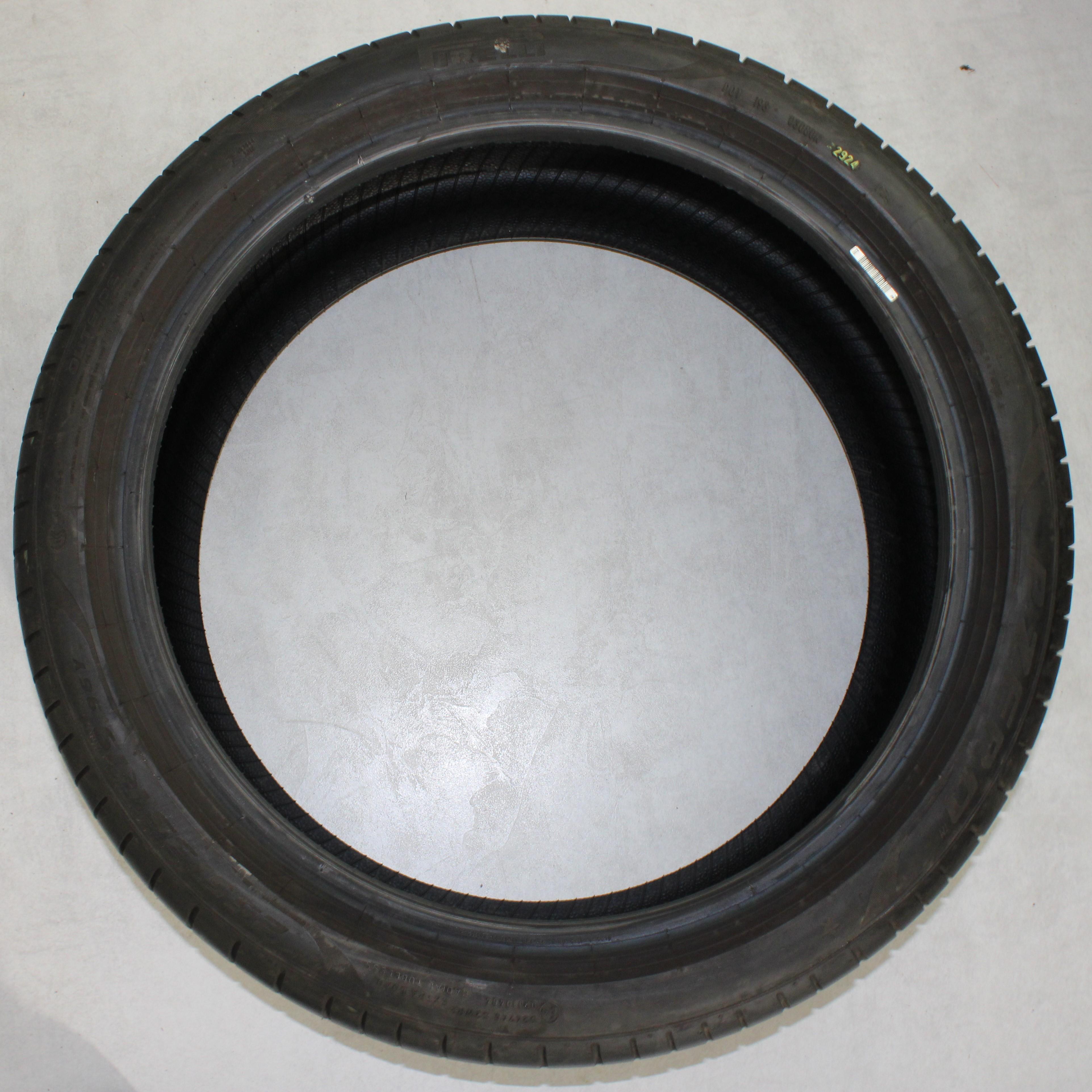 1 x 255/35R19 96Y Sommerreifen Pirelli Pzero * 5,5-6mm 2024