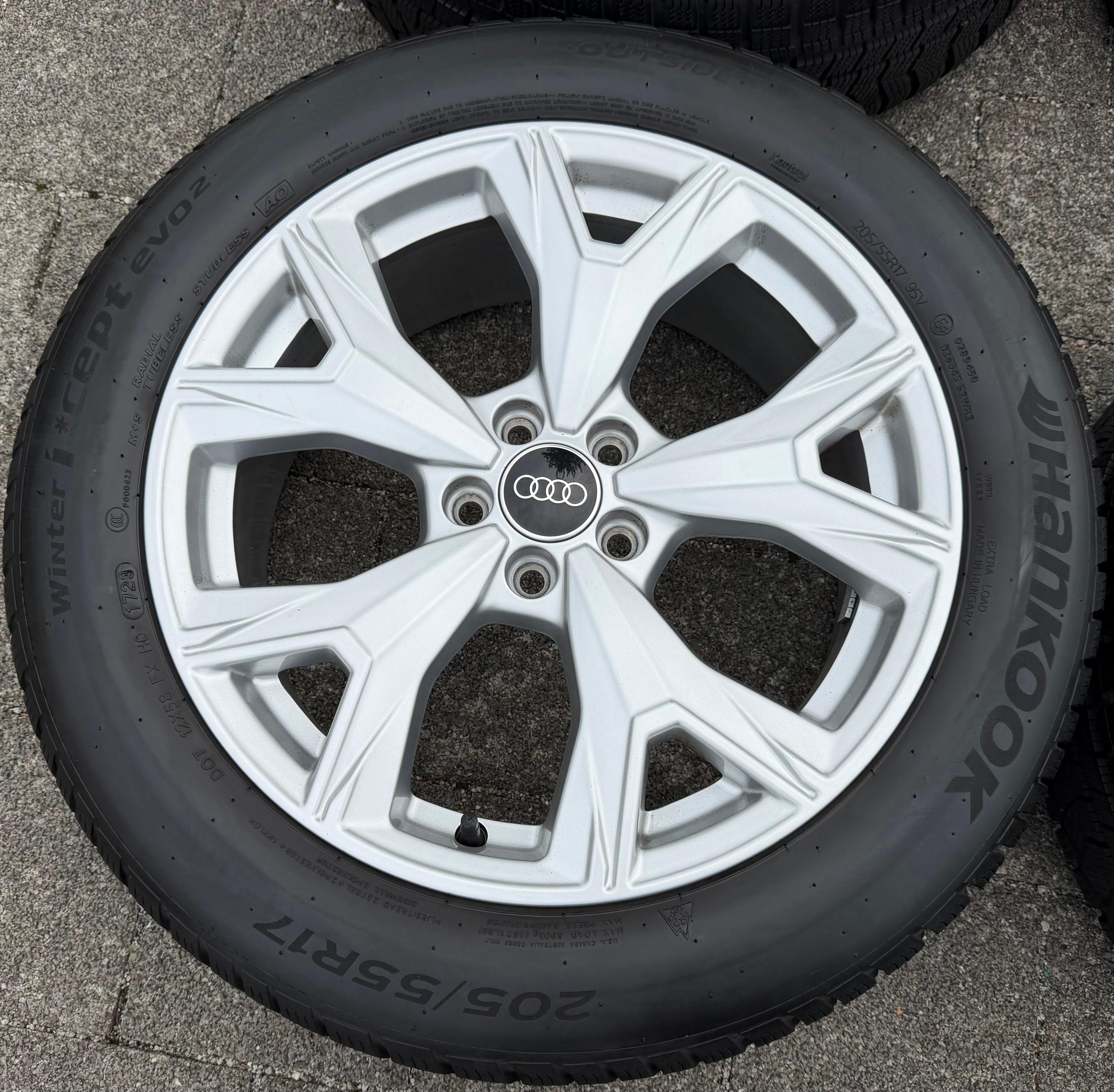 4 Original 17" Alu Winterräder Audi A1 CITY Carver GBH 82A601025S 205/55R17 95V Hankook