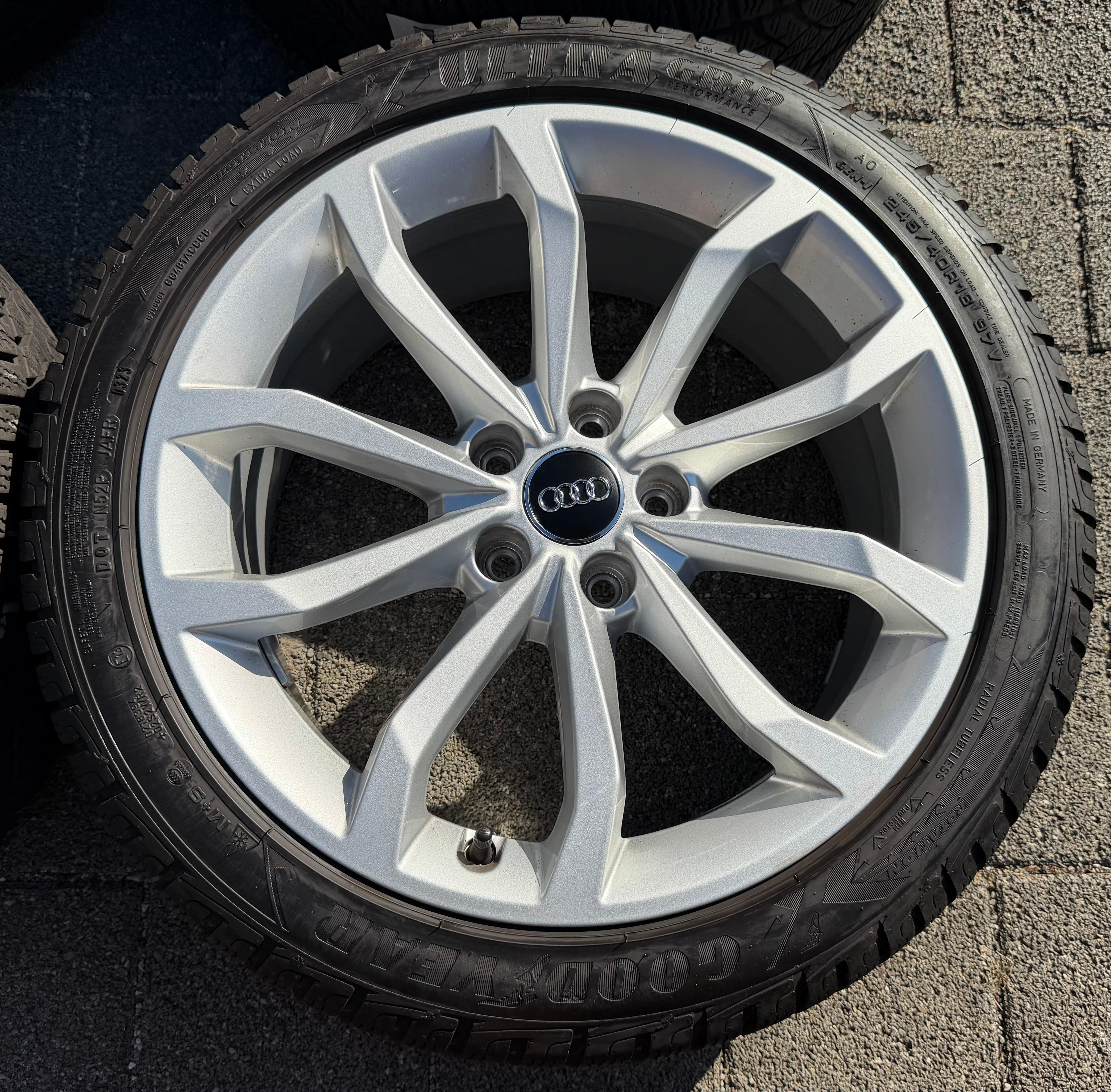 4 Original 18" Alu Winterräder Audi A4 S4 8W B9 8W0601025HM 245/40R18 97V 2023
