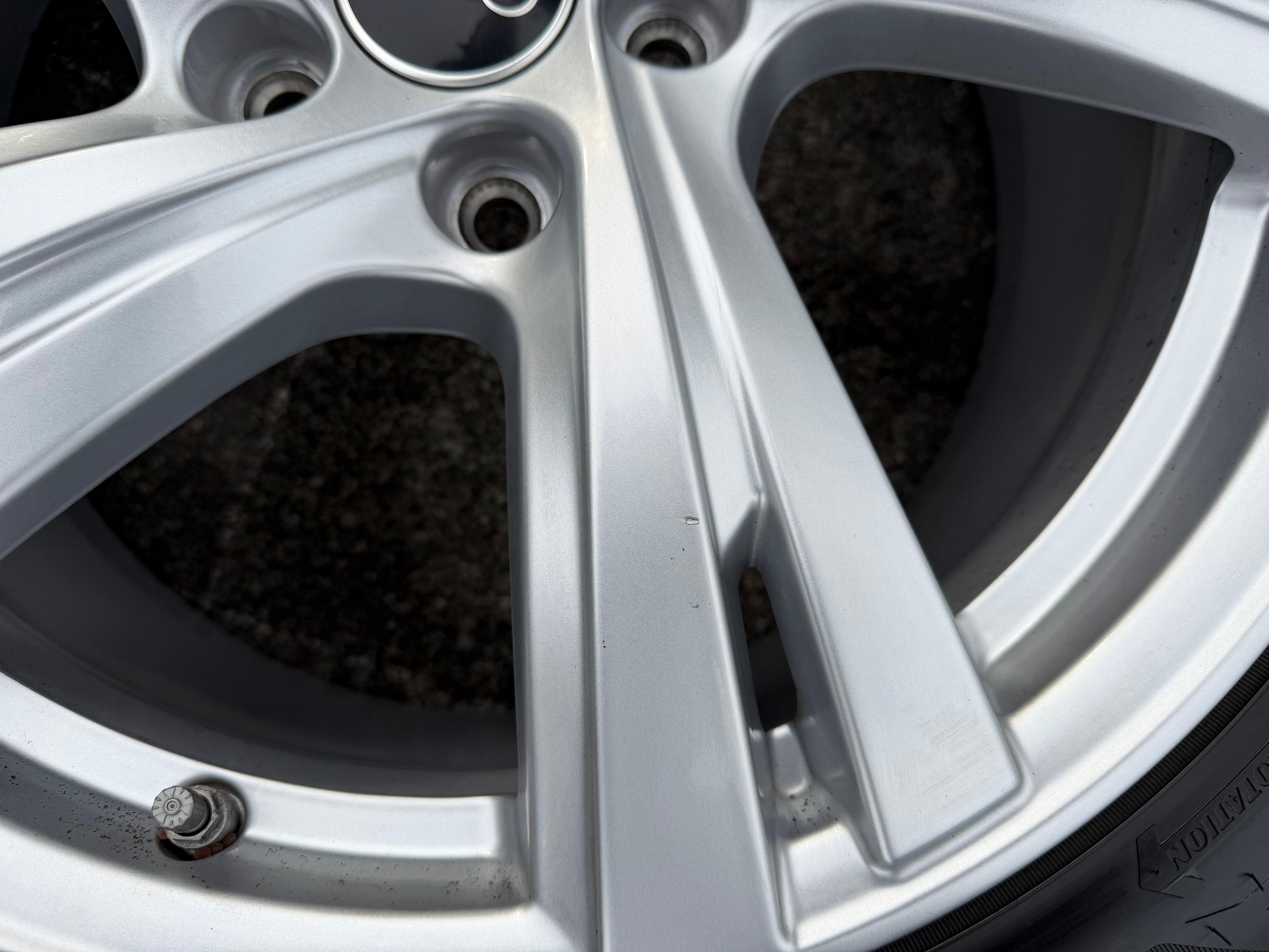4 RUEDAS DE ALEACIÓN ORIGINALES DE INVIERNO DE 18" AUDI A5 S5 FU2 B10 8B3601025C 235/45R18 98H 2024