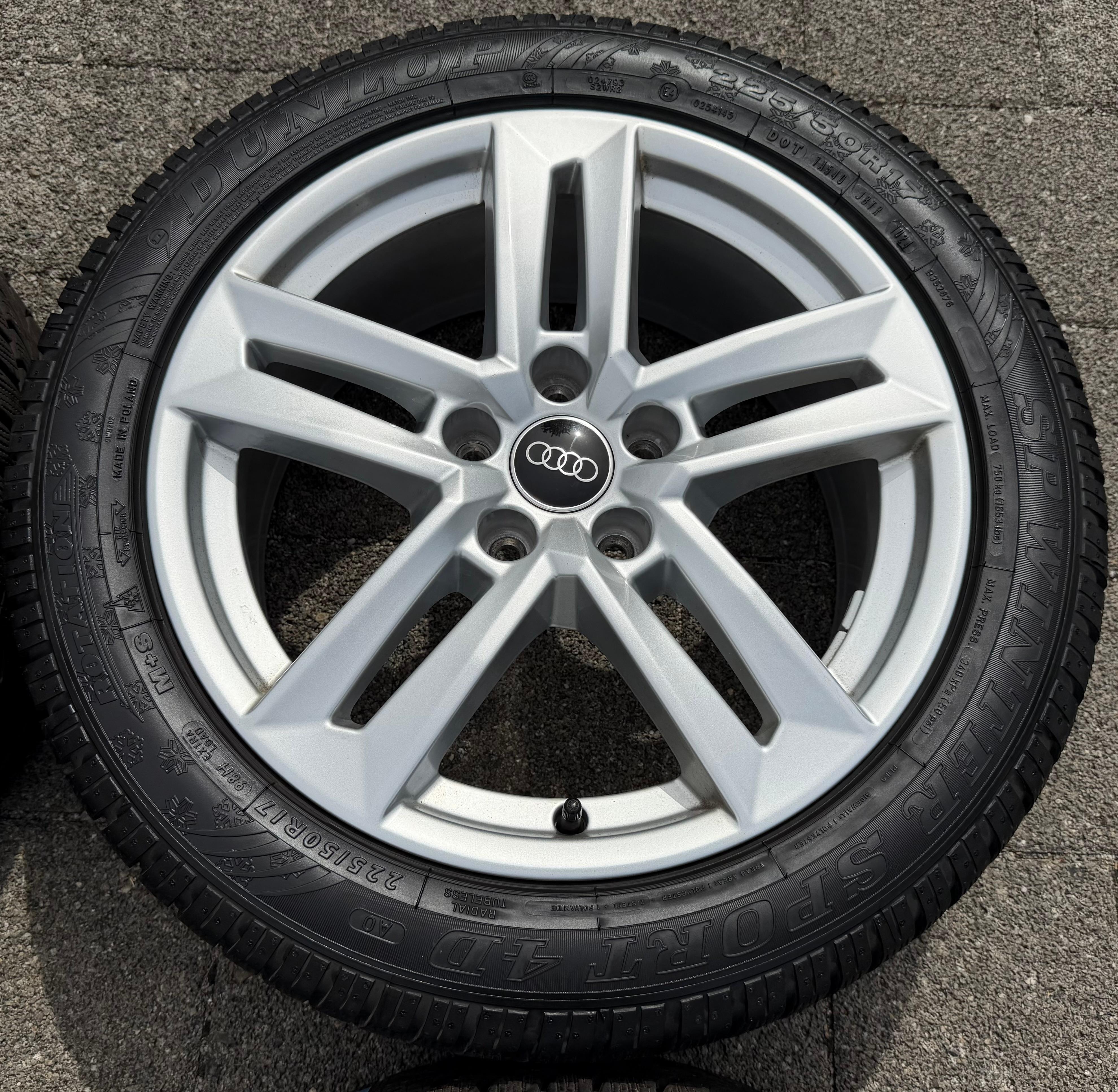 4 Original 17" Alu Winterräder Audi A4 B9 8W 8W0601025P 225/50R17 98H Dunlop 2024