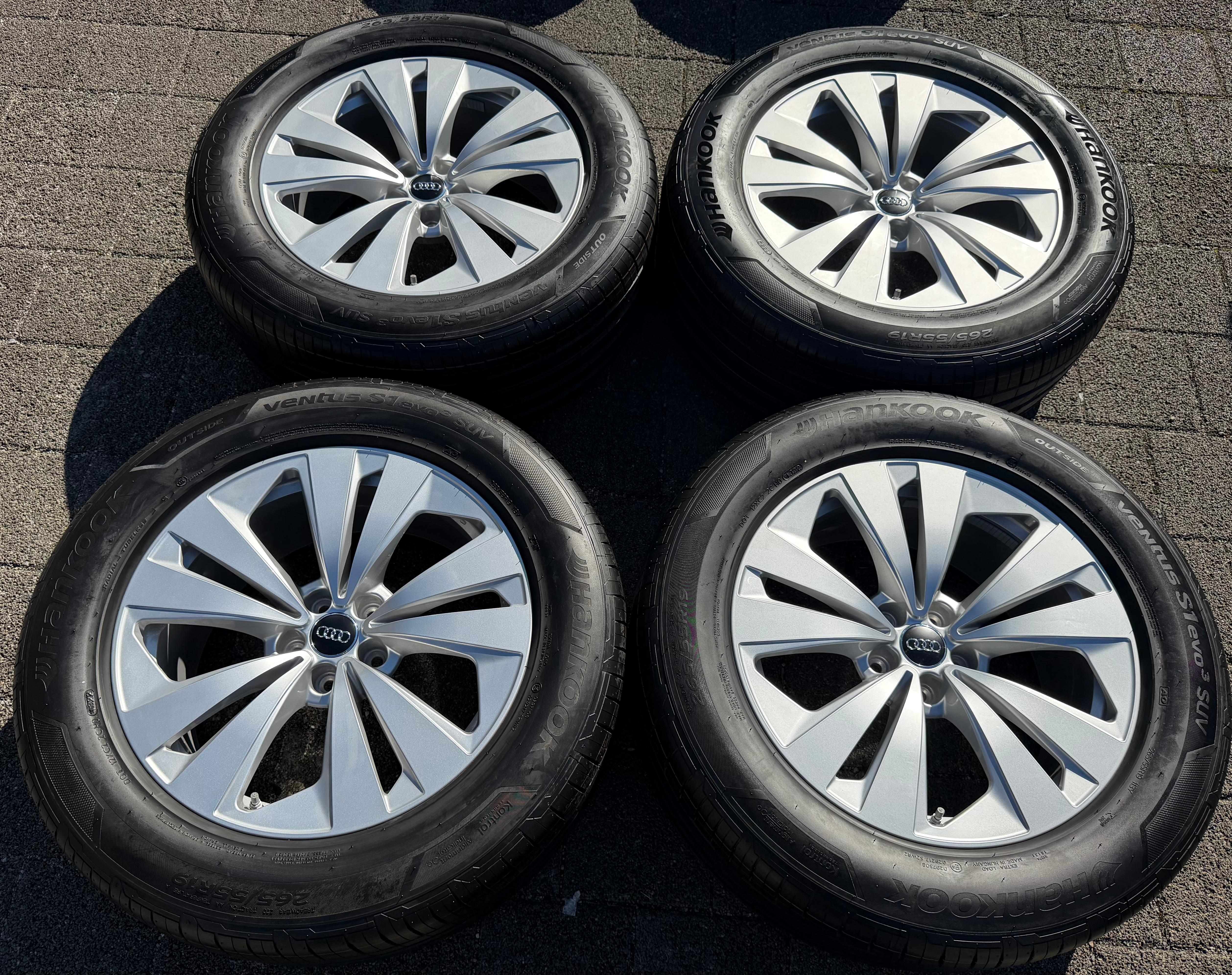 4 ruote estive in lega originali da 19" Audi Q8 4M 265/55R19 113H 4M8601025 Hankook