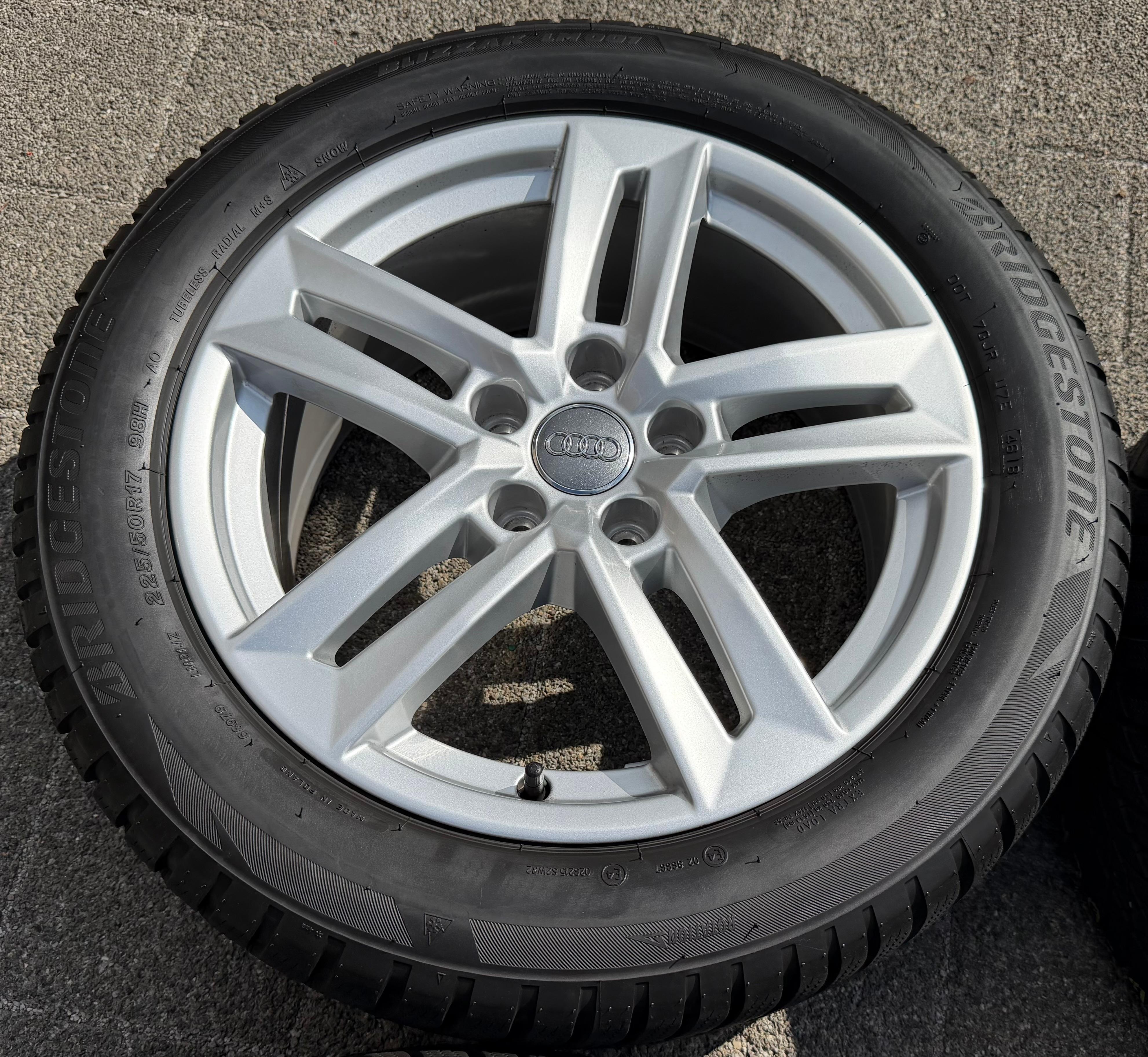 4 ruote in lega originali da 17" per inverno Audi A4 B9 8W 8W0601025P 225/50R17 98H Bridgestone
