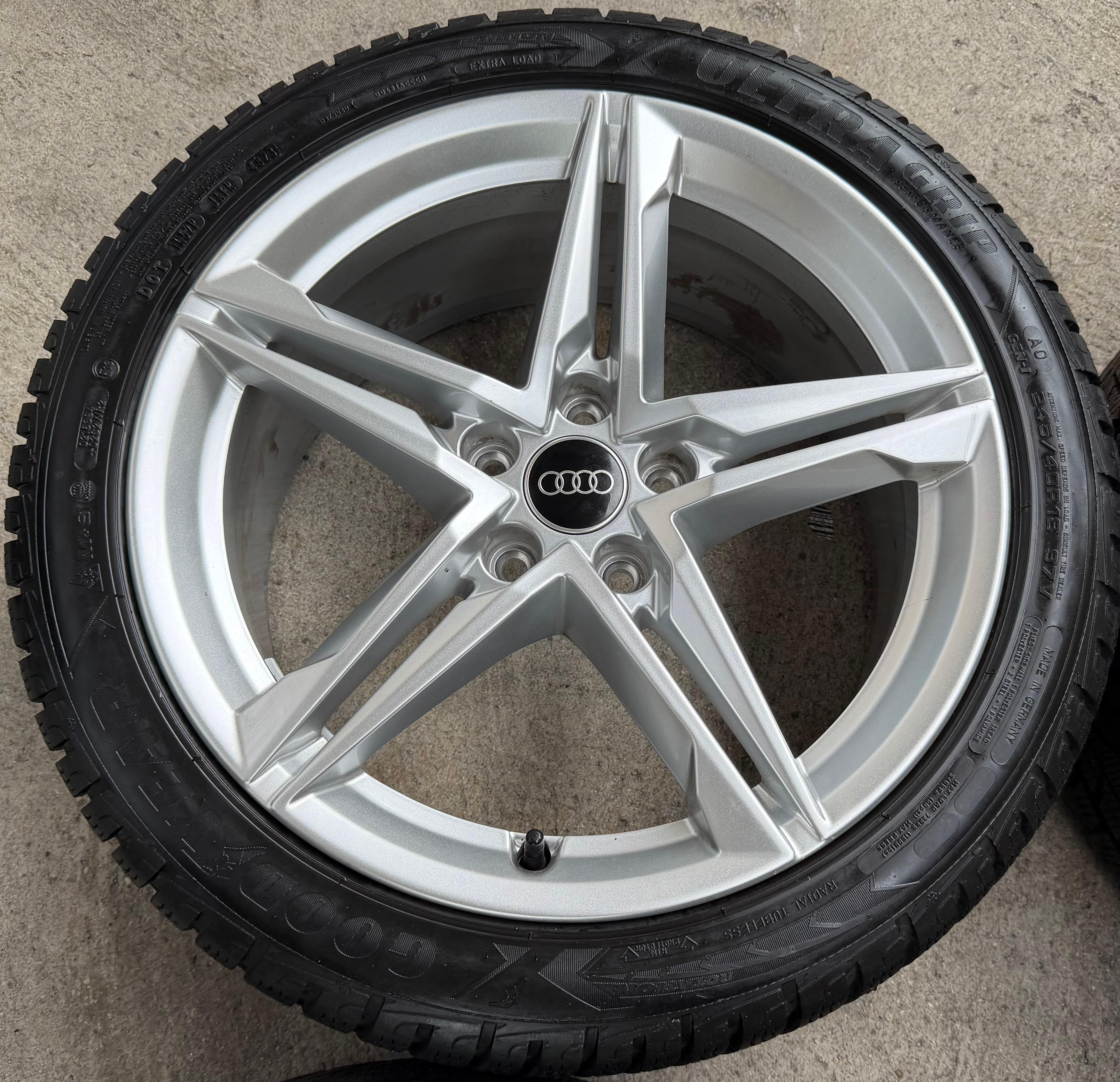 4 Original 18" Alu Winterräder Audi A4 S4 8W B9 8W0601025HM 245/40R18 97V 2023