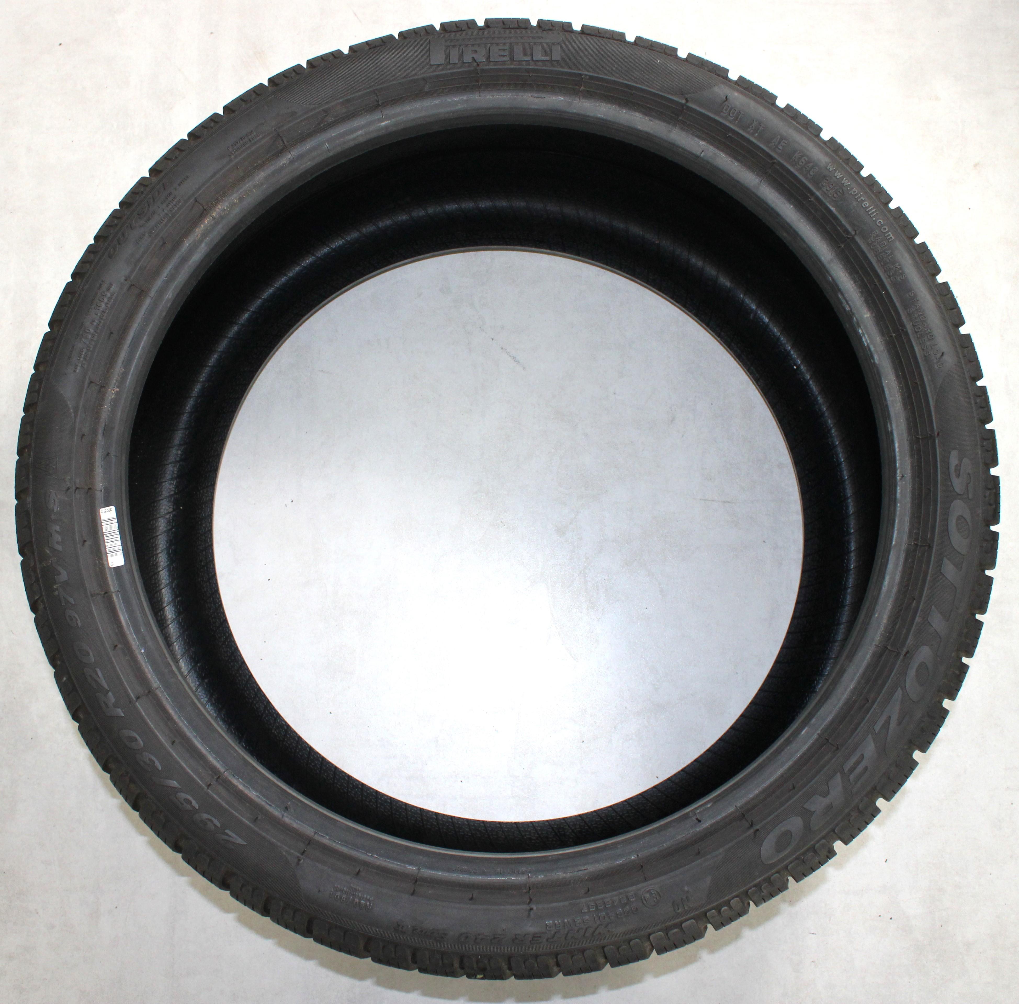 2 x 295/30R20 97V pneumatici invernali Pirelli Sottozero Winter 240 Serie 2 6-6.5mm 2014/2015 N0