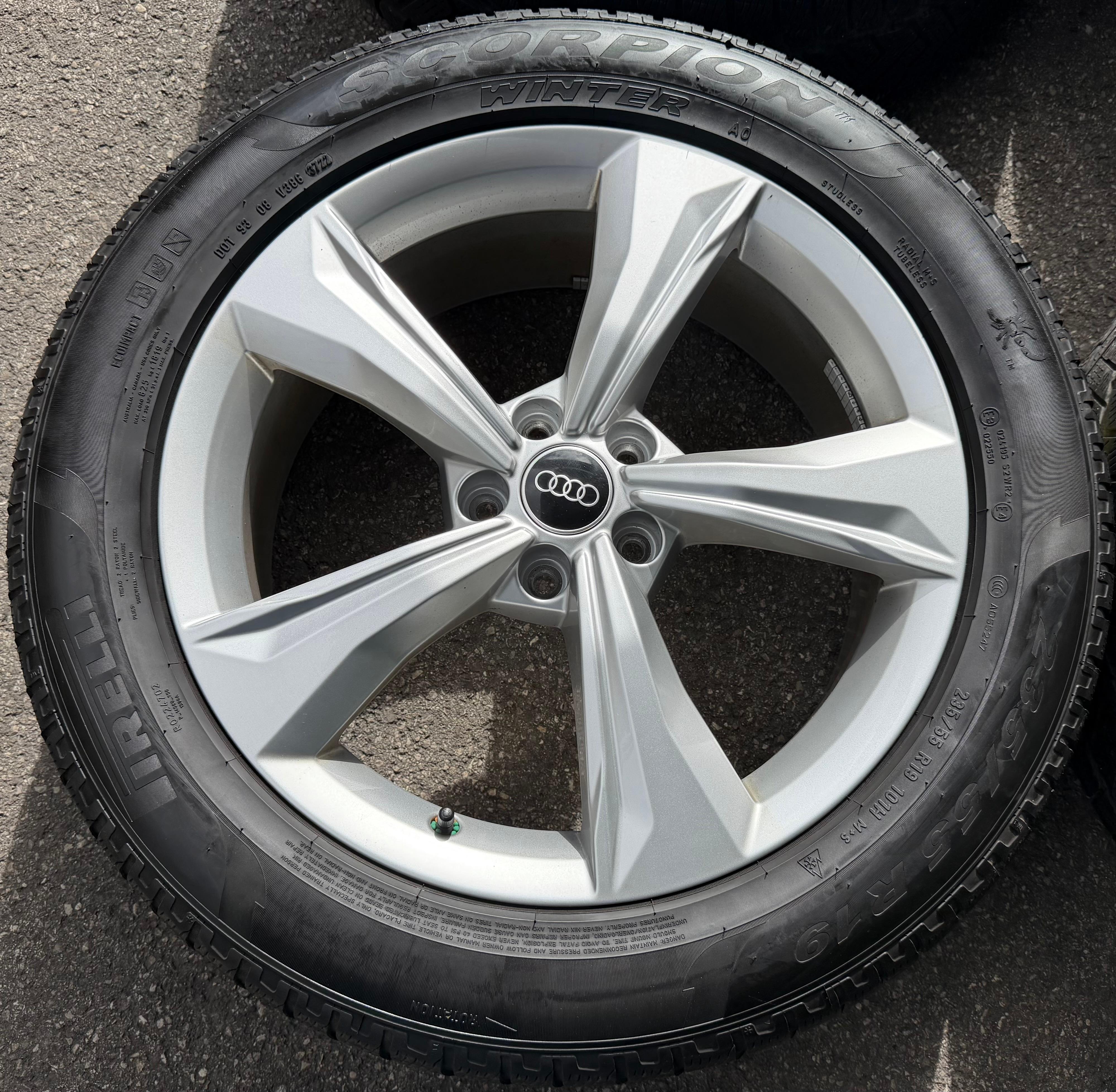 4 cerchi in lega originali da 19" Audi Q5 SQ5 FY 80A601025K 7x19 ET34 S-LINE