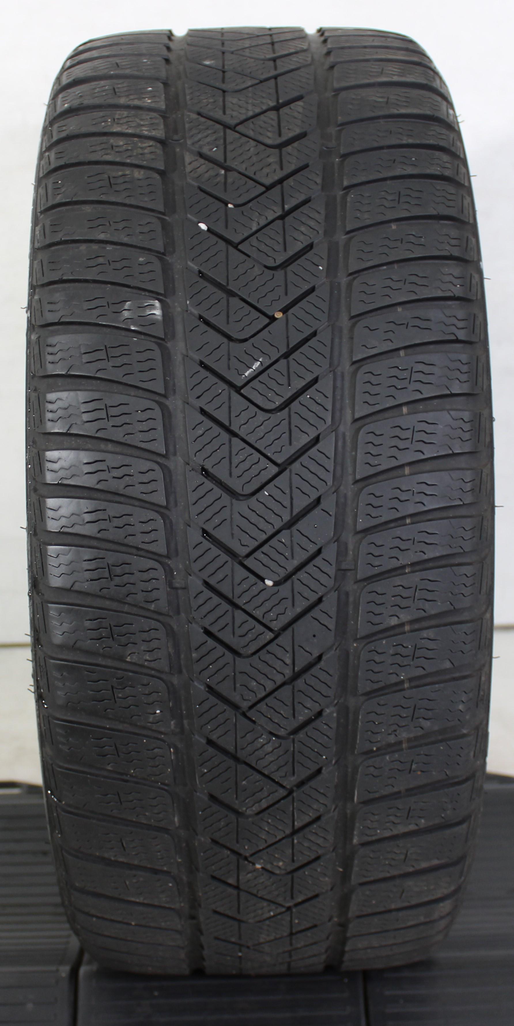 1 x 255/40R18 99V Winterreifen Pirelli Sottozero 3 Runflat 4,5mm 2021 *