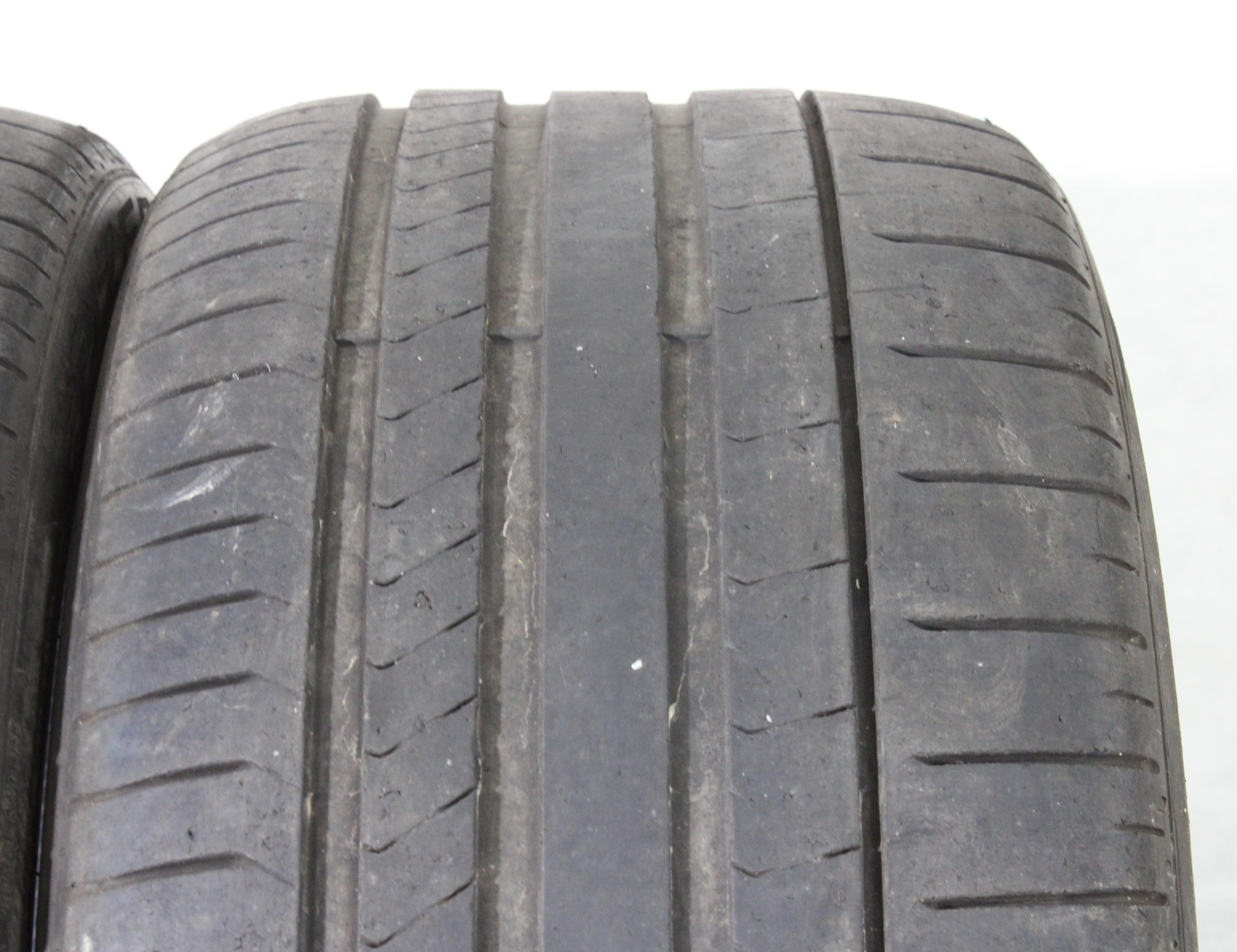 2 x 275/35R19 100Y Sommerreifen Pirelli Pzero PZ4 * 4-4,5mm 2024 XL