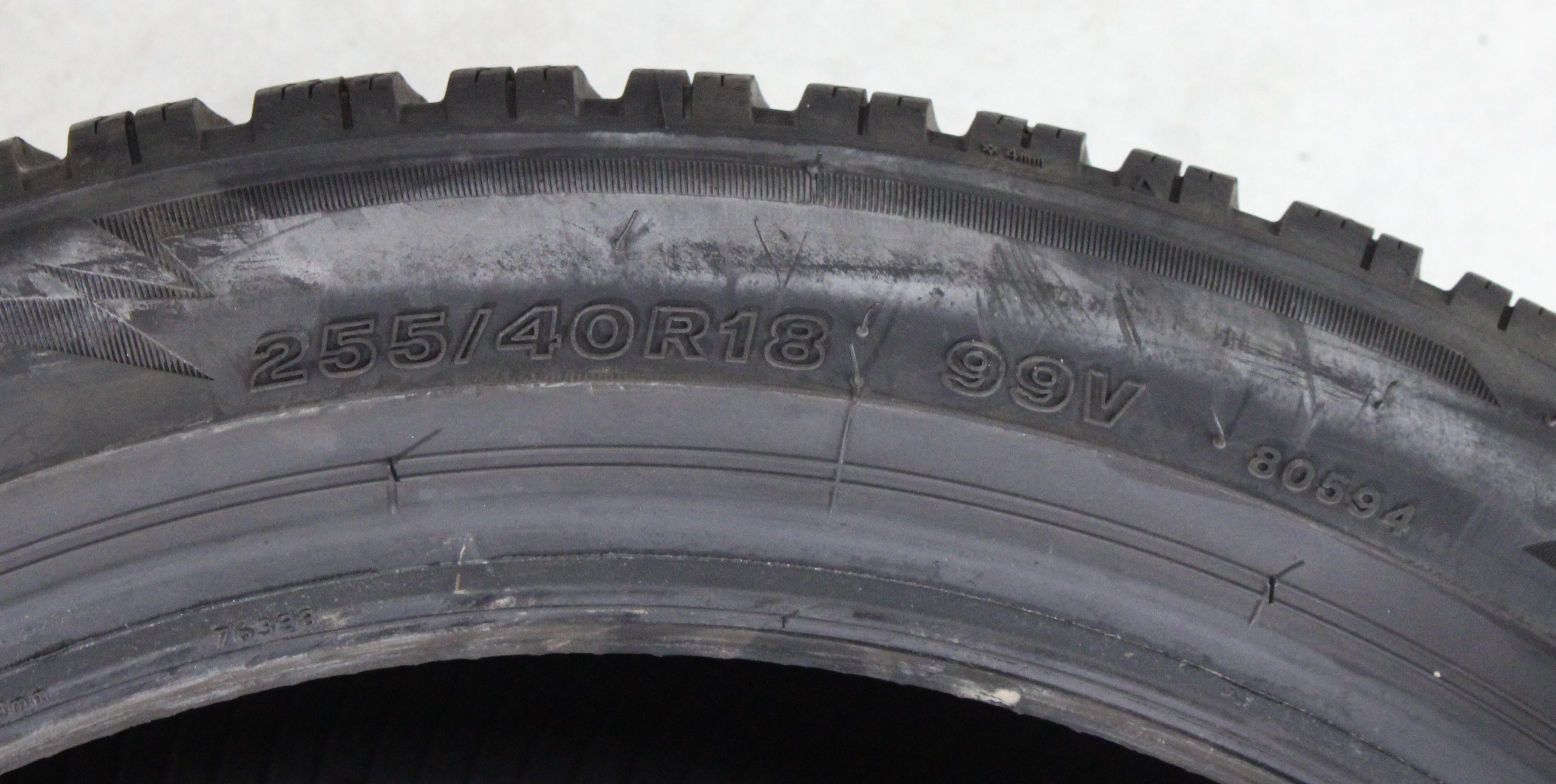 2 x 255/40R18 99V Winterreifen Bridgestone Blizzak LM005 5,5-6mm 2020
