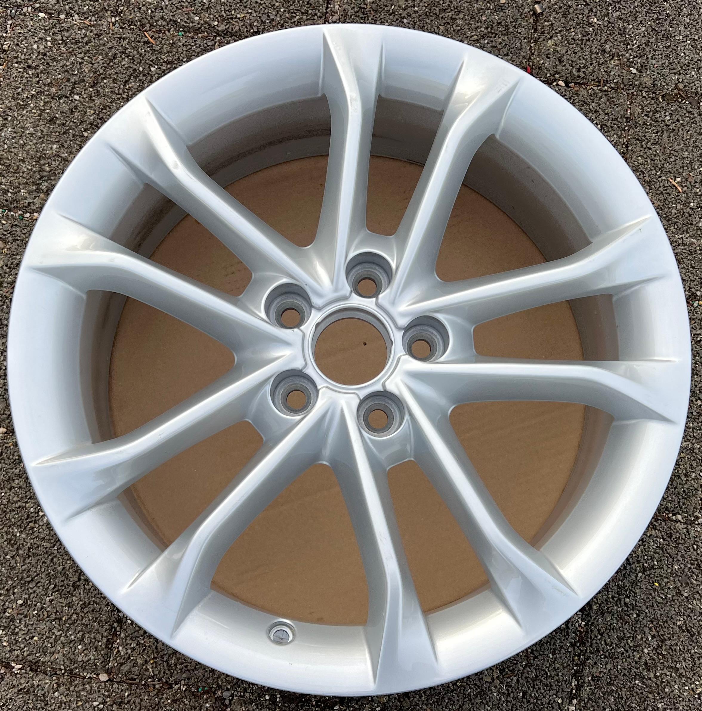 1 X ORIGINAL 18" ALUFELGE FELGE AUDI Q3 8U 8U0601025R 7x18 ET43