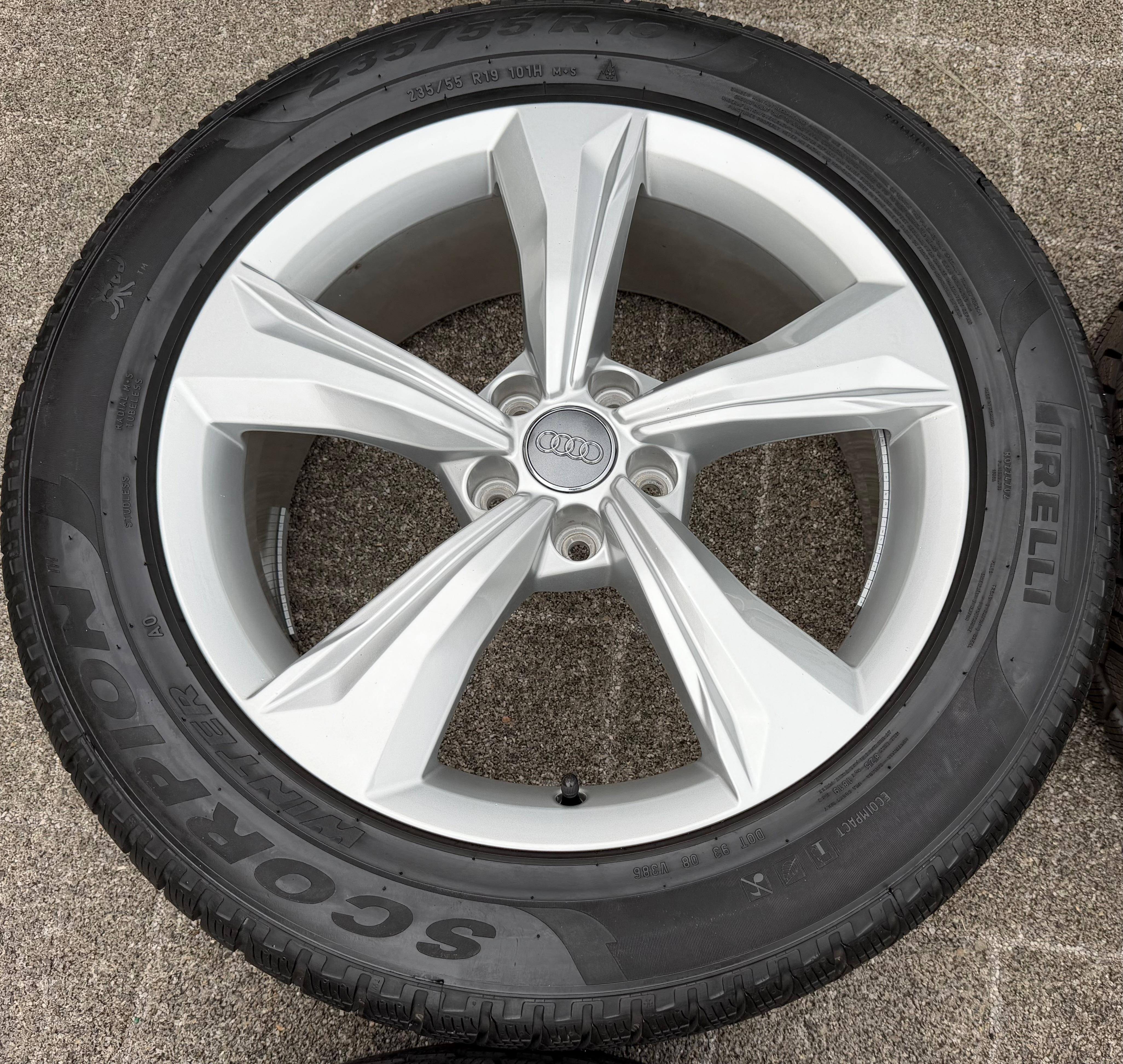 4 Original 19" Alu Winterräder Audi Q5 SQ5 FY 80A601025K 235/55R19 101H Pirelli