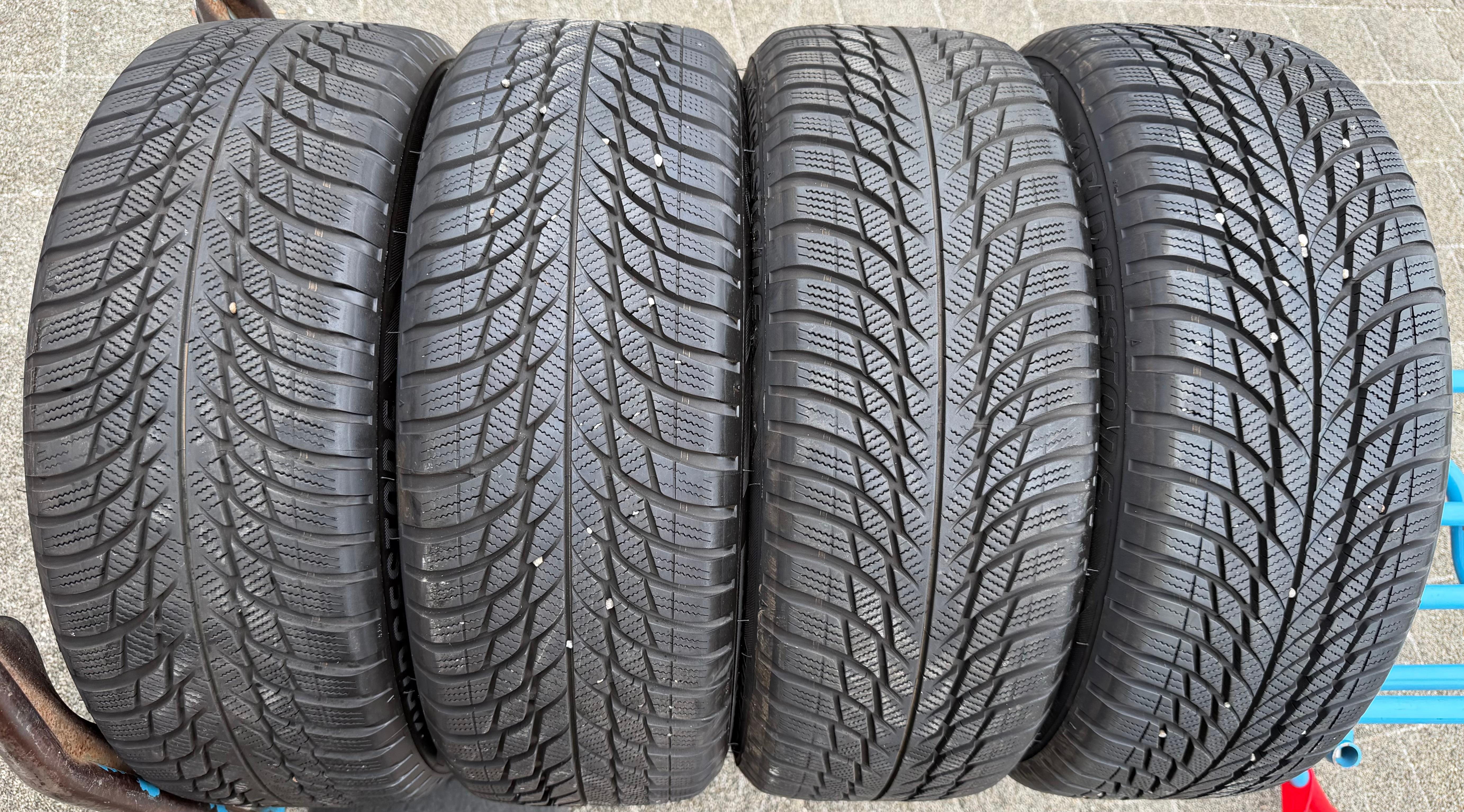 4 cerchi in lega originali invernali Audi A1 GB 82A601025C 195/55R16 91V Bridgestone