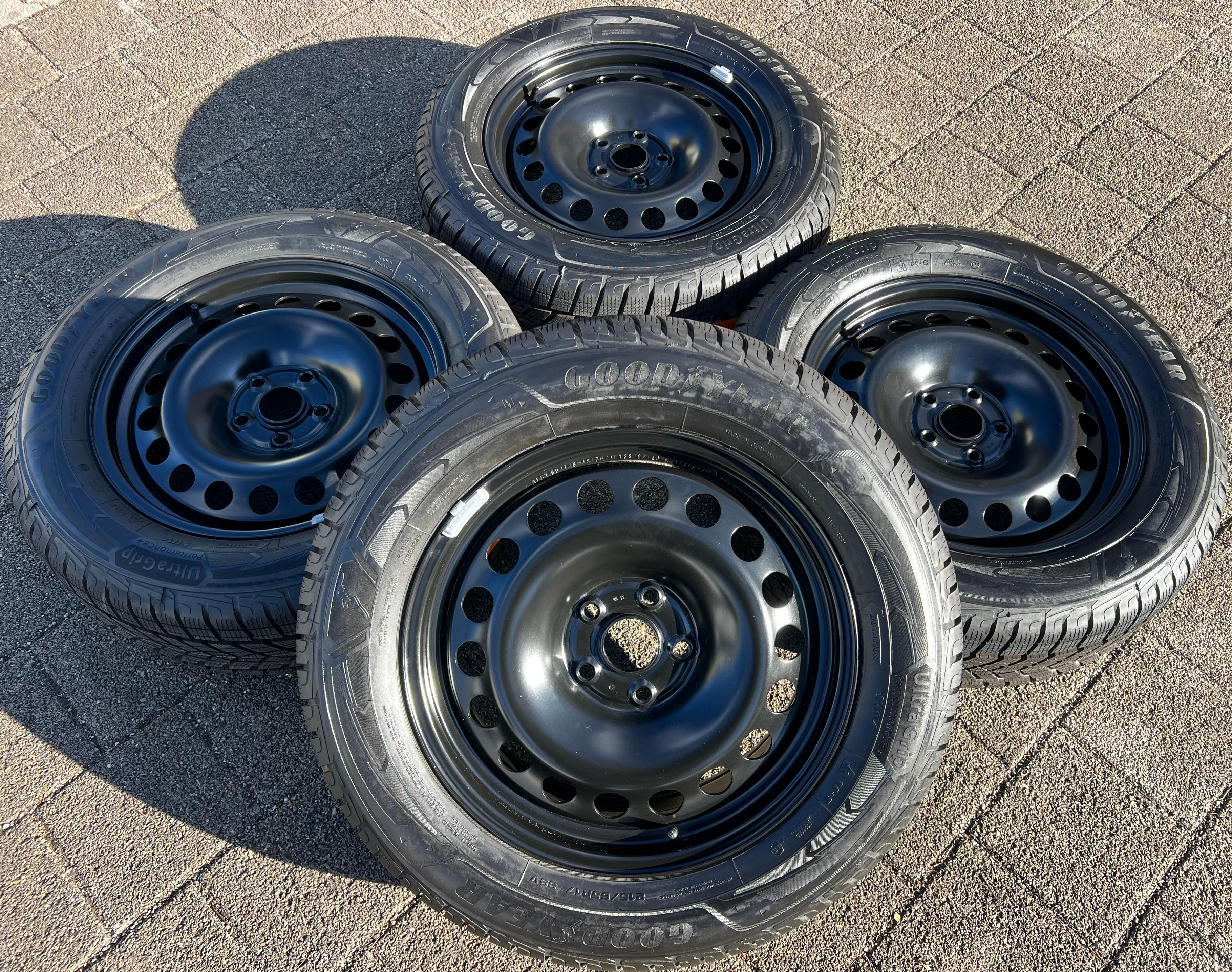 4 WINTERRÄDER AUDI Q3 F3 SEAT TARRACO SKODA KODIAQ VW TIGUAN II 5NA 215/65R17 99H FREIHAUS