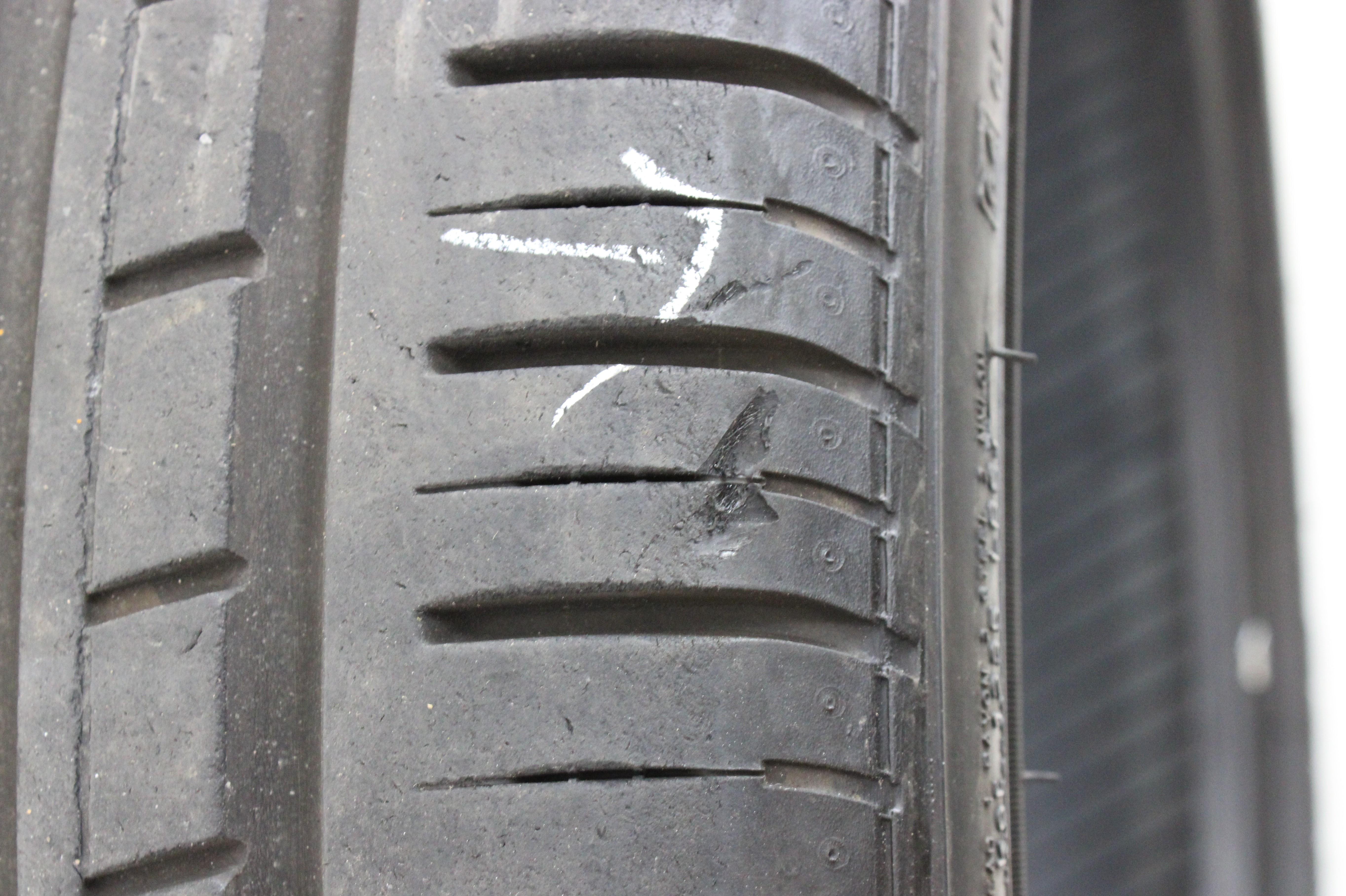 1 x 225/40R18 88Y zomerband Pirelli Pzero Rosso N4 6 mm 2013