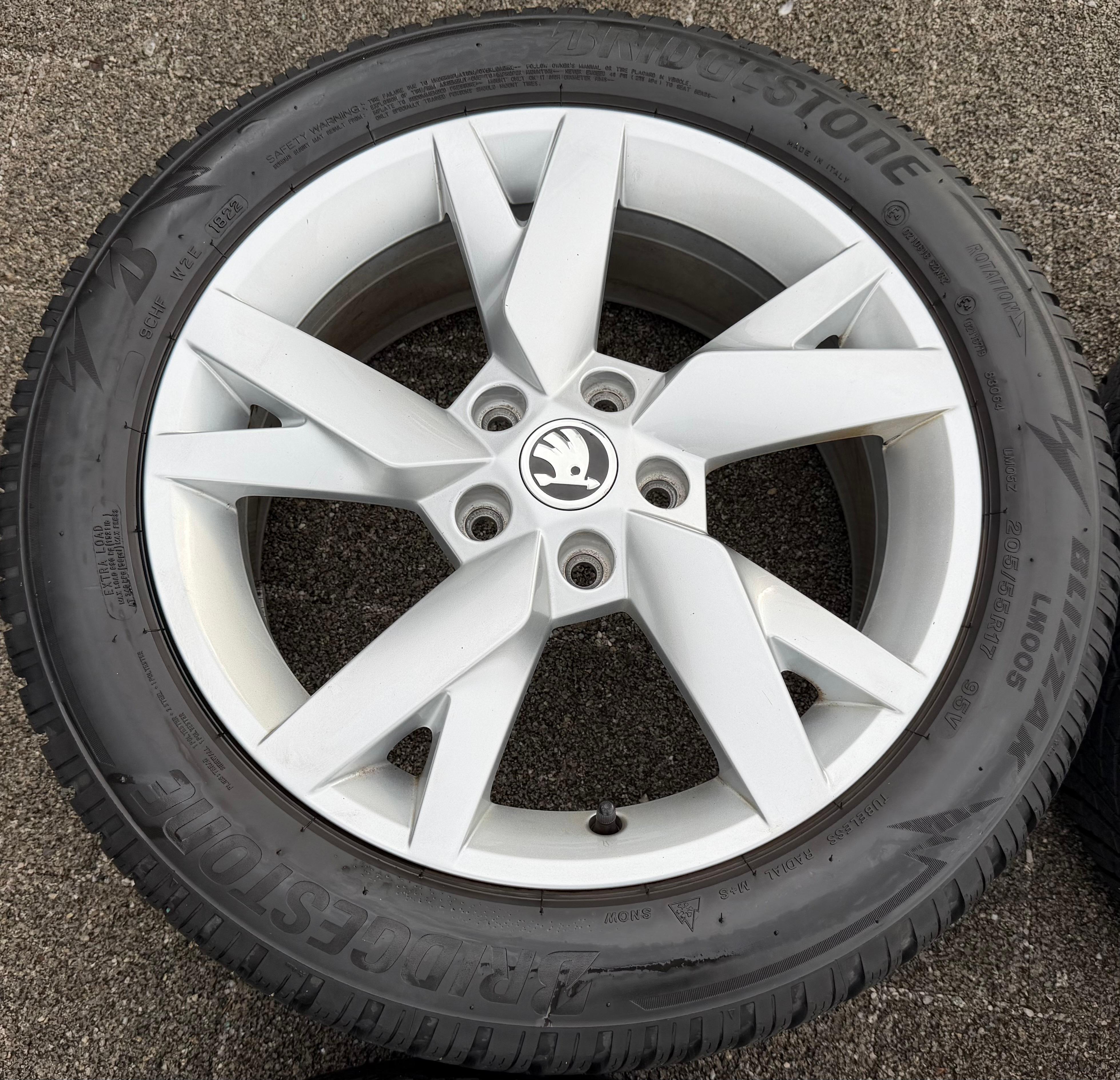 4 Original 17" Alufelgen Skoda Octavia IV 4 NX LYRA 5E3601025AC 6,5x17 ET46